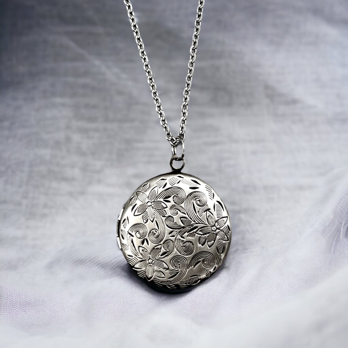 MARRAKESH III Antique Silver Photo Locket Necklace - Customizable…