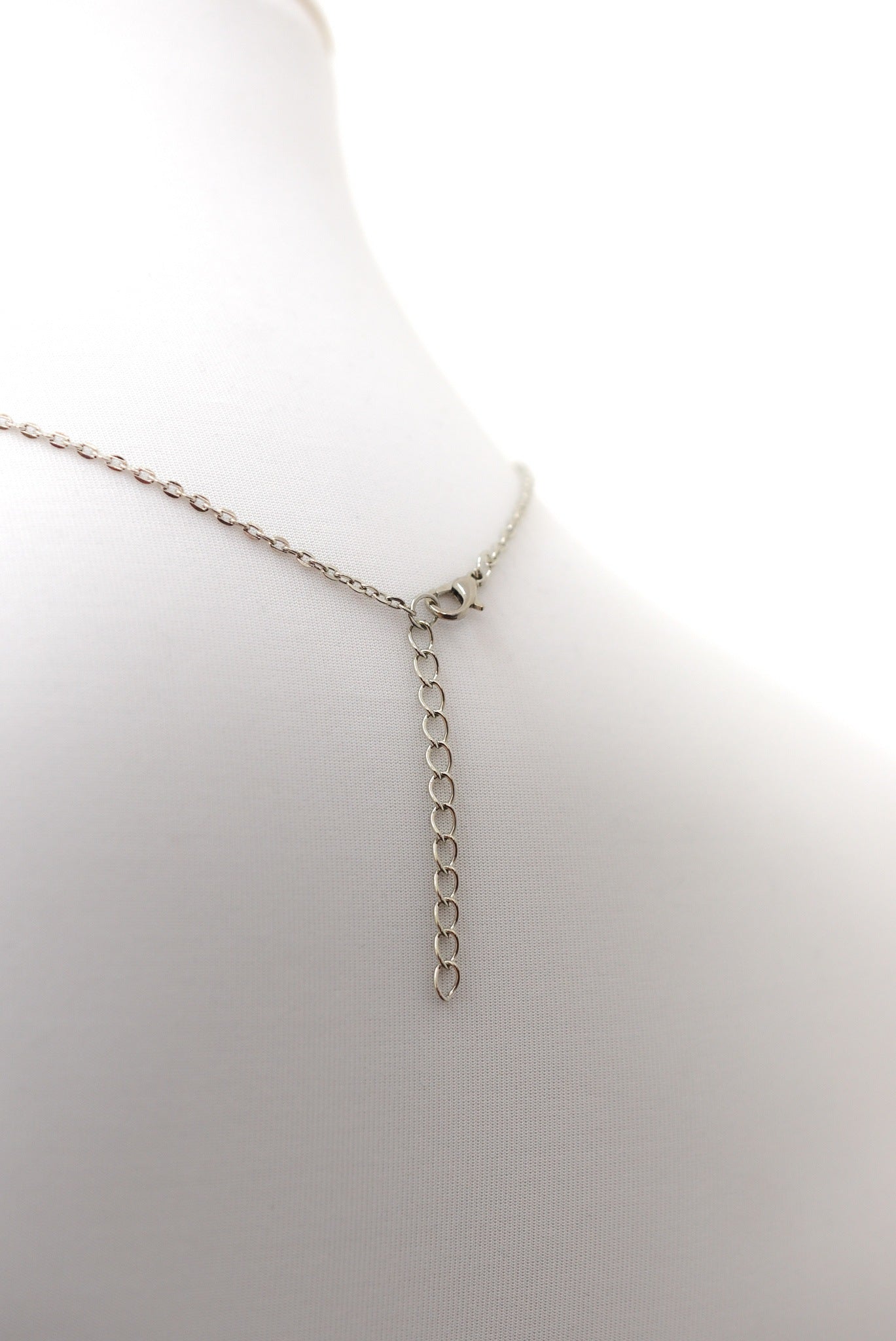 Antique Leaf — Silver Chain