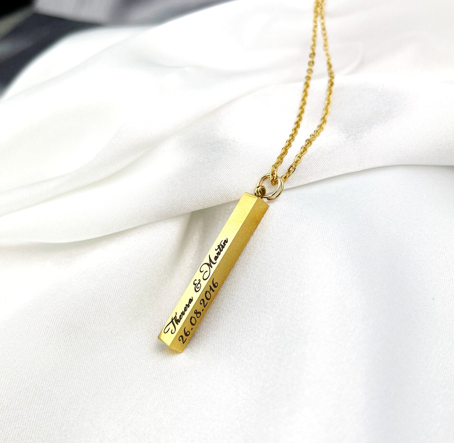 3D vertical burl chain with engraving / gold, silver or rosegold