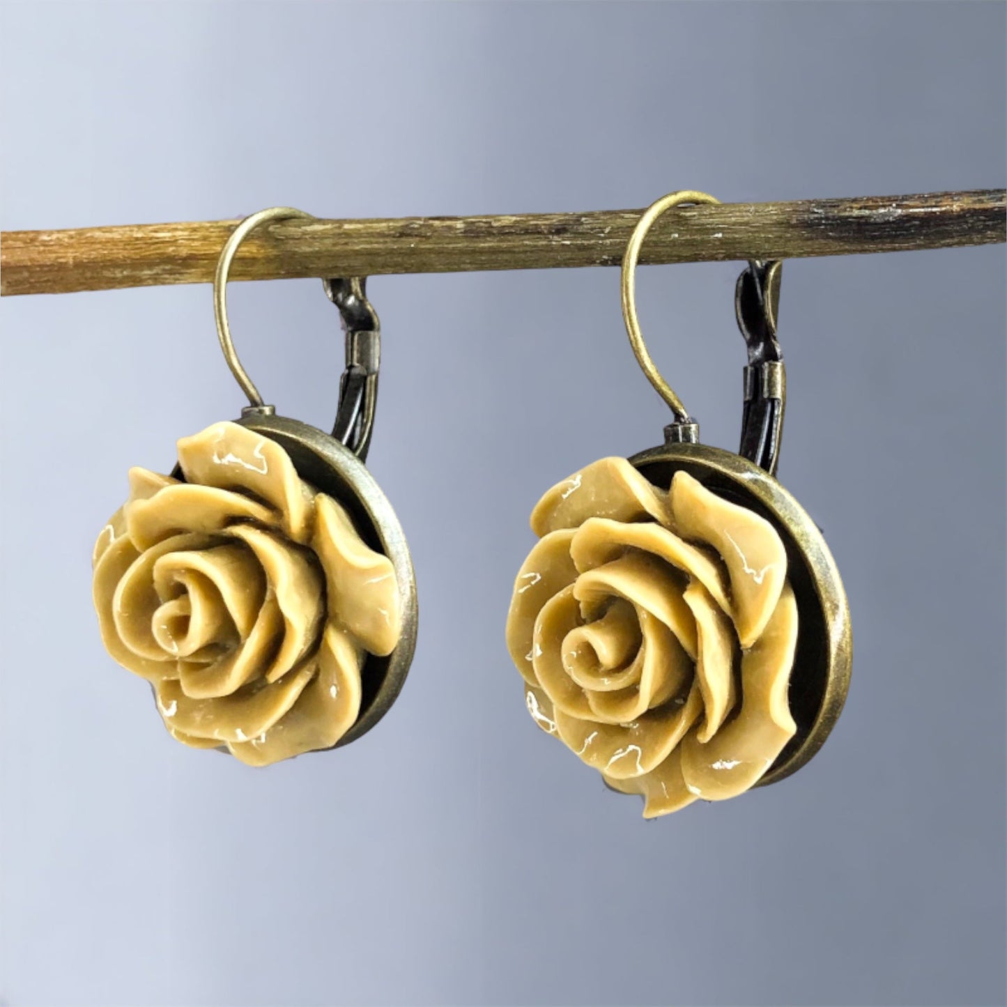 Autumns bronze earrings in vintage style