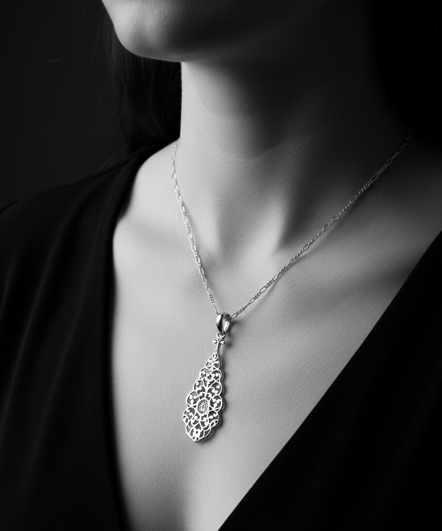 925 Sterling Silver Necklace with Oriental Filigree Pendant | 50 cm