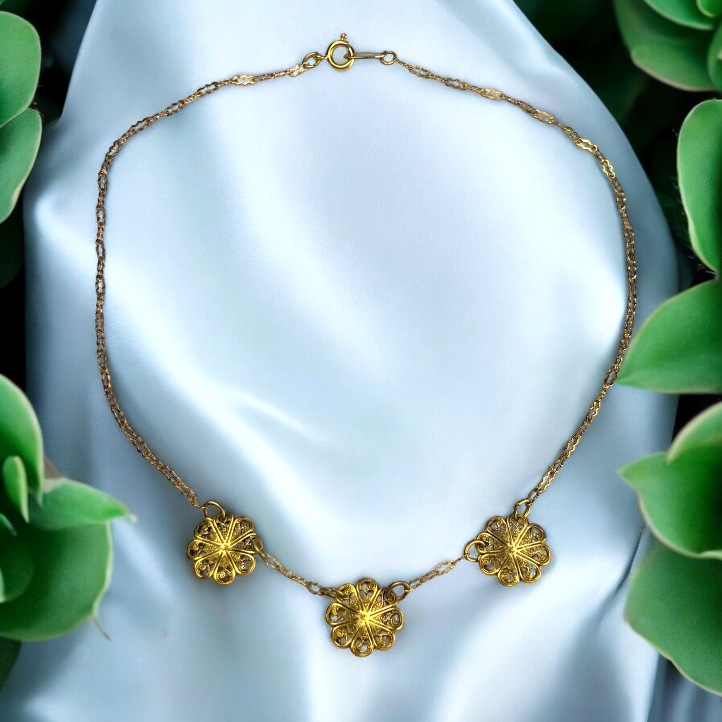 Vintage Brass Necklace with Flower Pendants – 70s Design