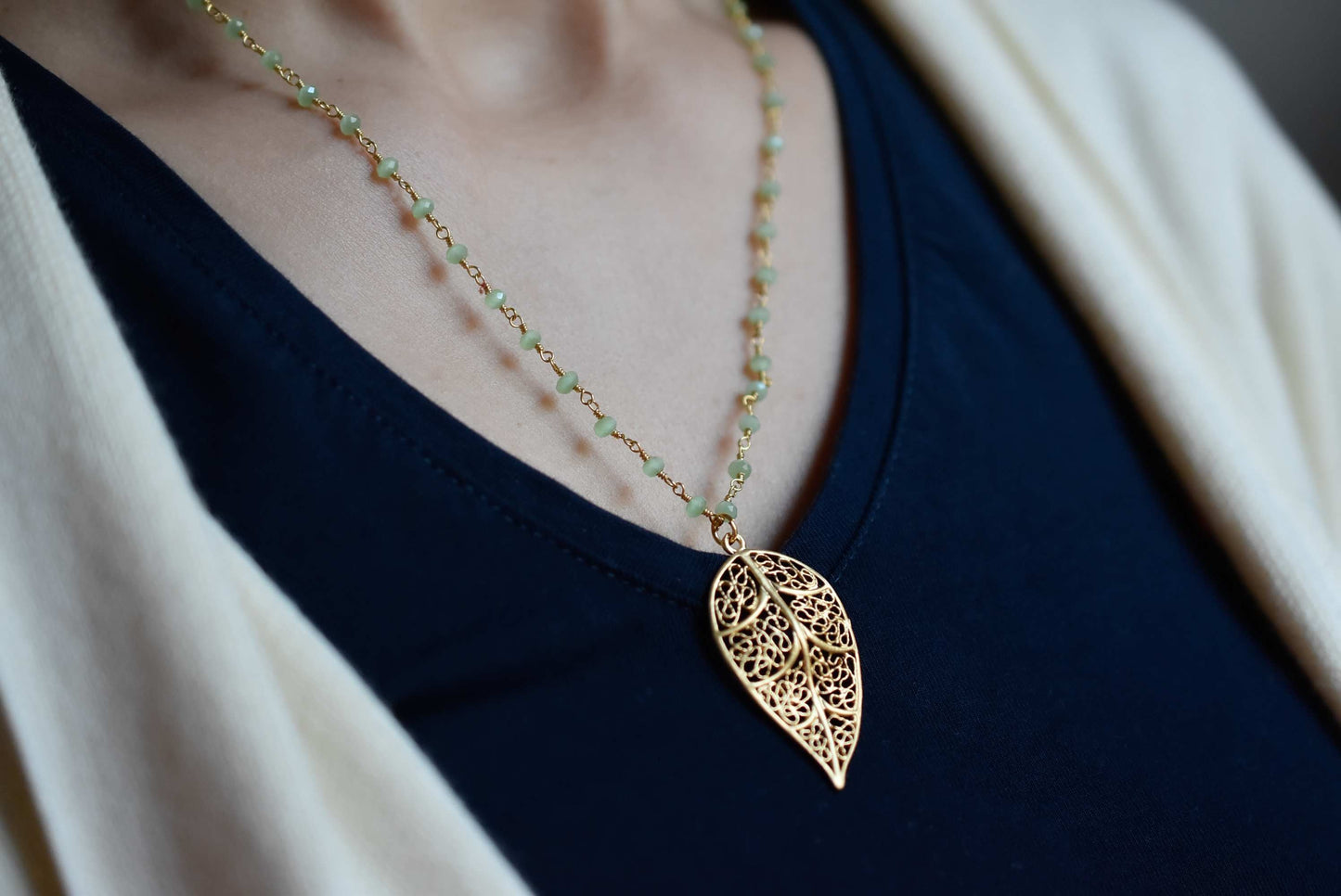Gemstone necklace SPRING LEAF with Peridot - VIK