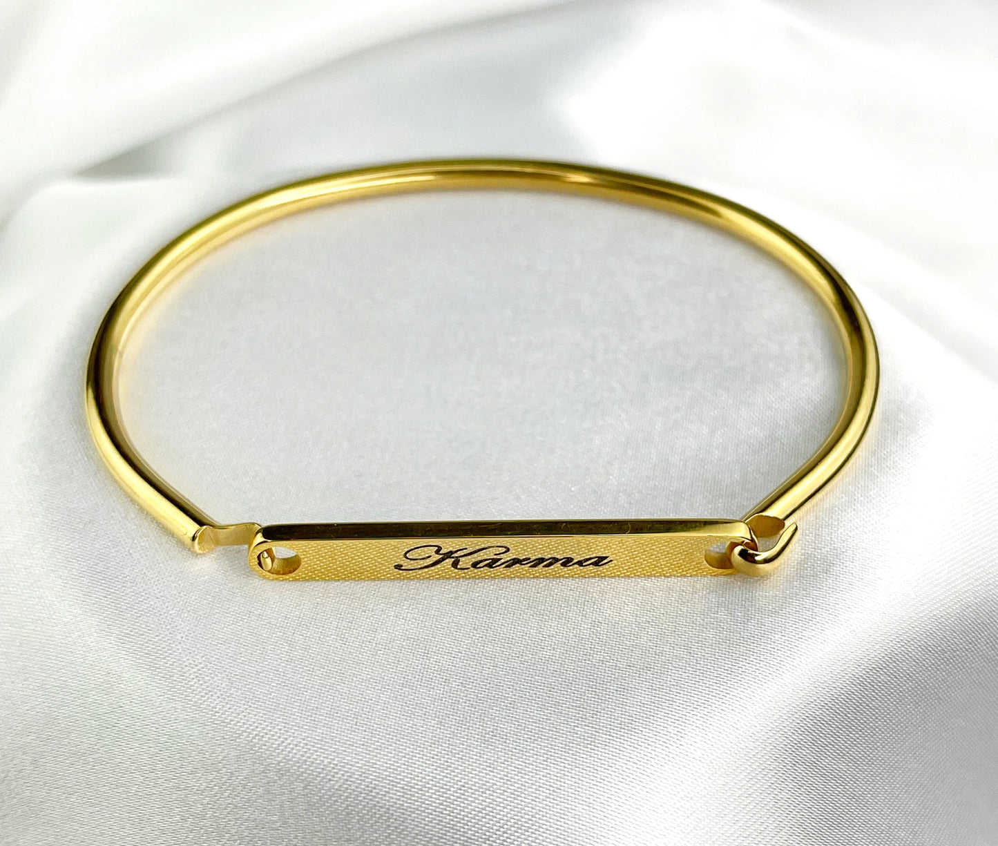 Personalizable stainless steel bangle - engraving - gold color…