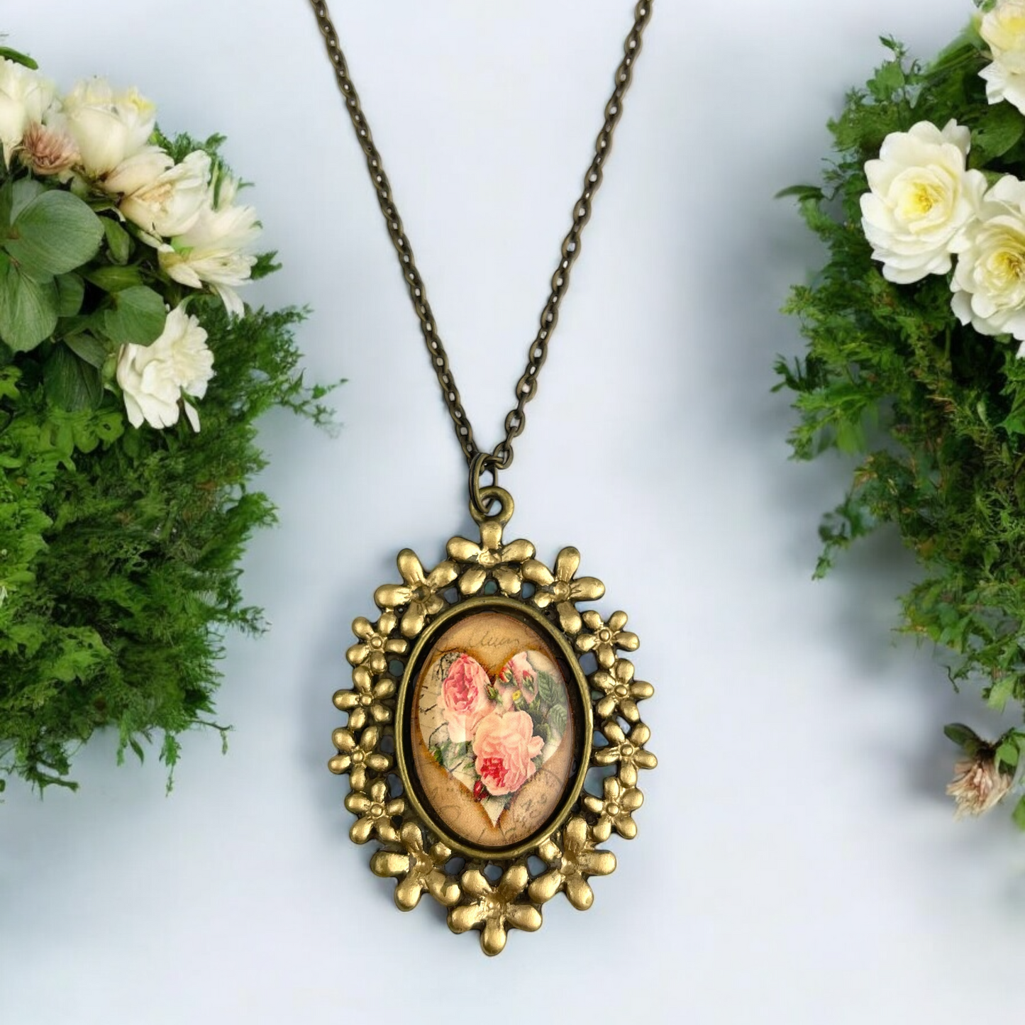Vintage Rose Medallion Necklace in Bronze, Hypoallergenic, 70cm…