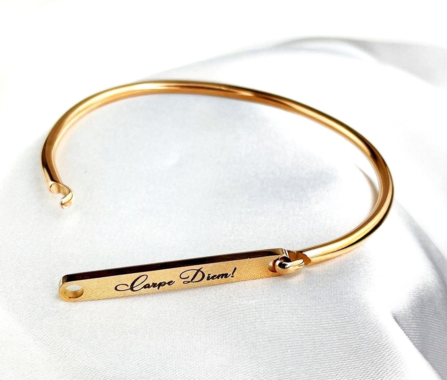 Personalizable stainless steel bangle - engraving - gold color…