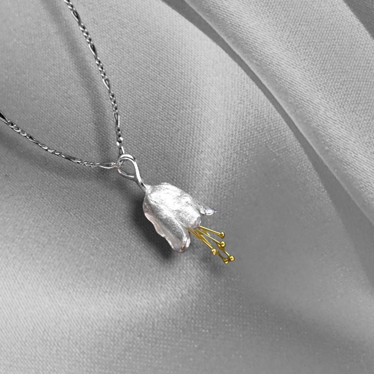 Belly Flowers Chain - 925 Silver Chain Golden Floral Pendant…