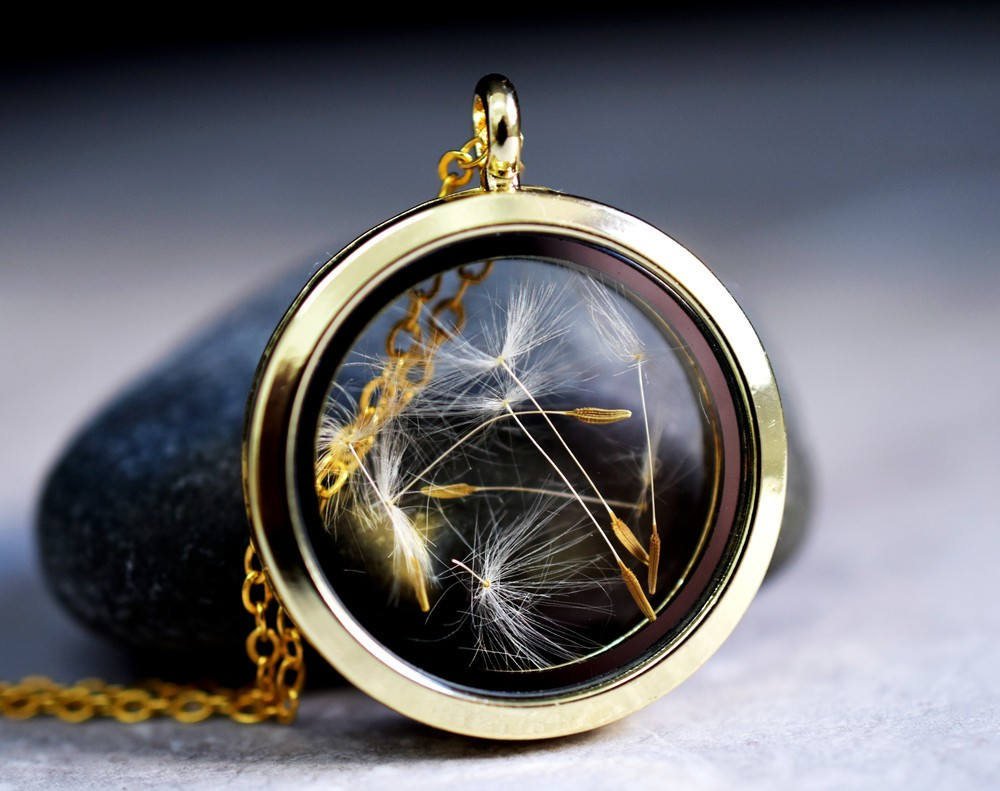 Pustflumen Seeds Glass Medallion Chain - Gold Gilded Terrarium…