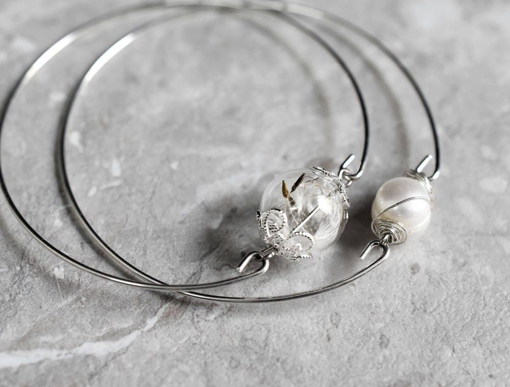 Bangles in the double pack real pulse flowers and freshwater pearl…