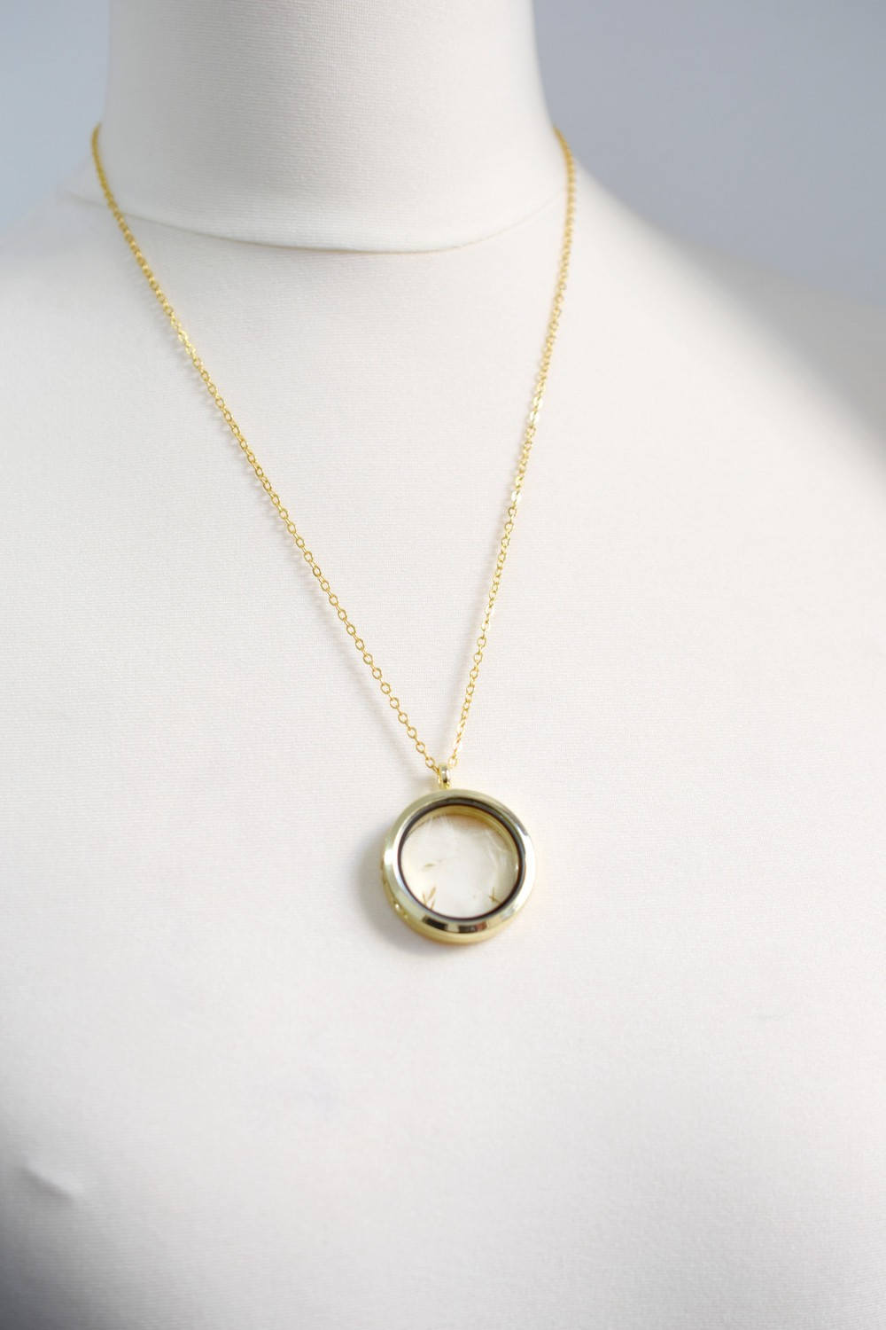 Pustflumen Seeds Glass Medallion Chain - Gold Gilded Terrarium…