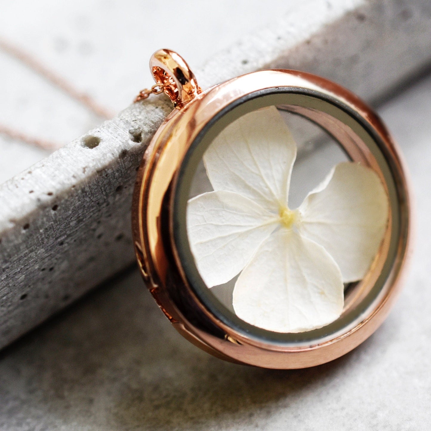 925 Sterling Rosegold Gilded White Hydrangea Blossom Chain