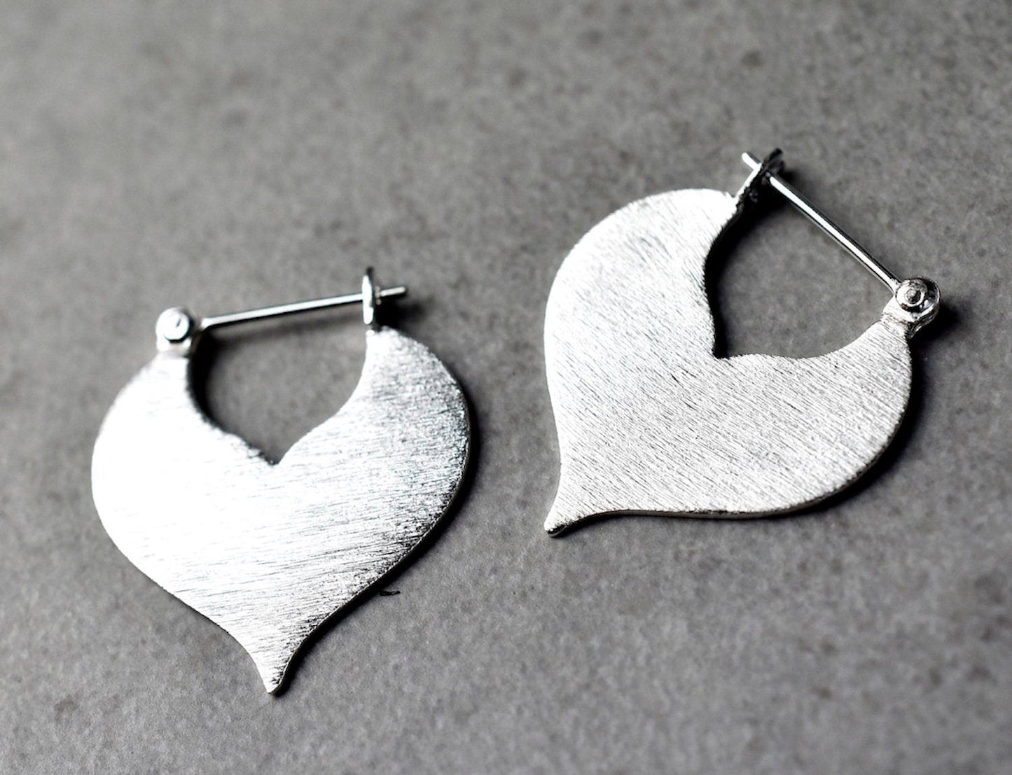 Minimalist Drop Earrings - 925 Sterling Silver Brushed Sultan 1001…