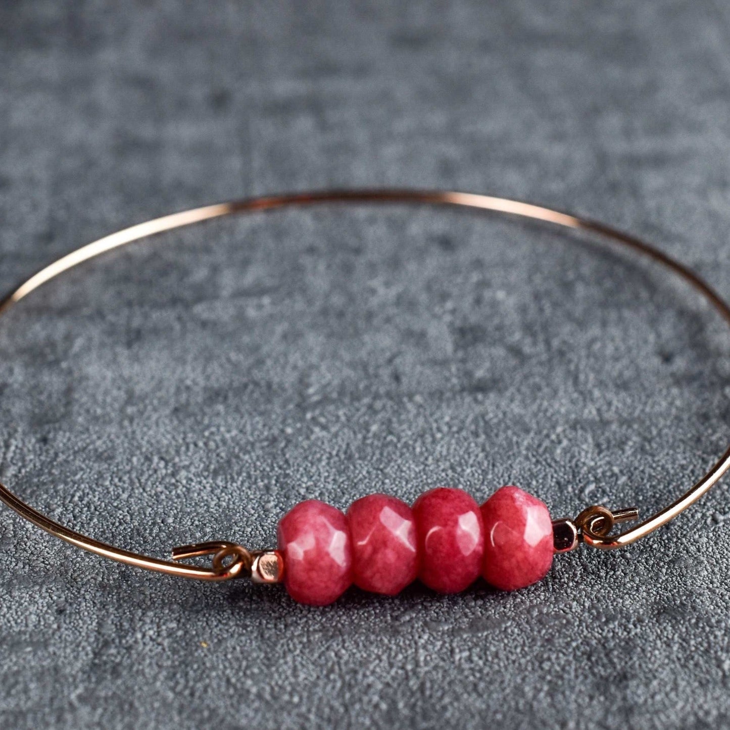 Jade Rondelle Bangle - Rosegold Gold Plated Pomegranate Red Gemstone…