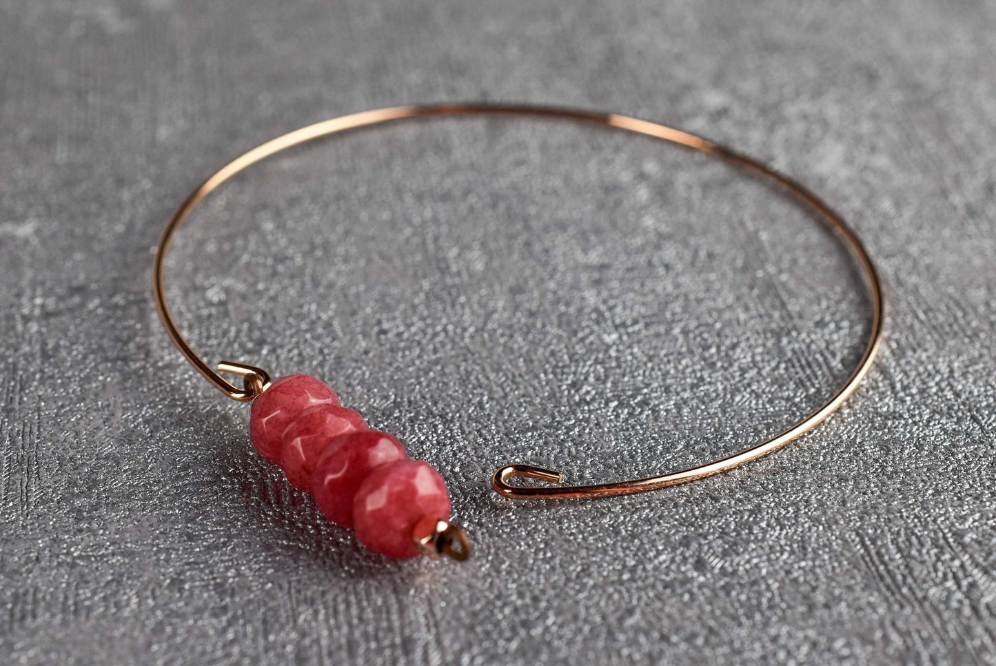 Jade Rondelle Bangle - Rosegold Gold Plated Pomegranate Red Gemstone…