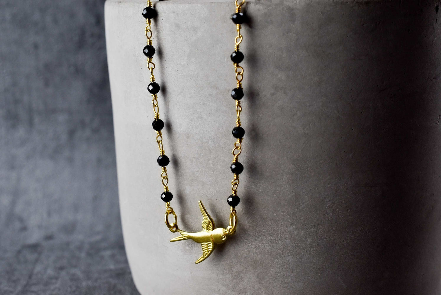 Onyx Schwalbe Gold Pendant Chain - Gold Plated Bird Black Gemstone…