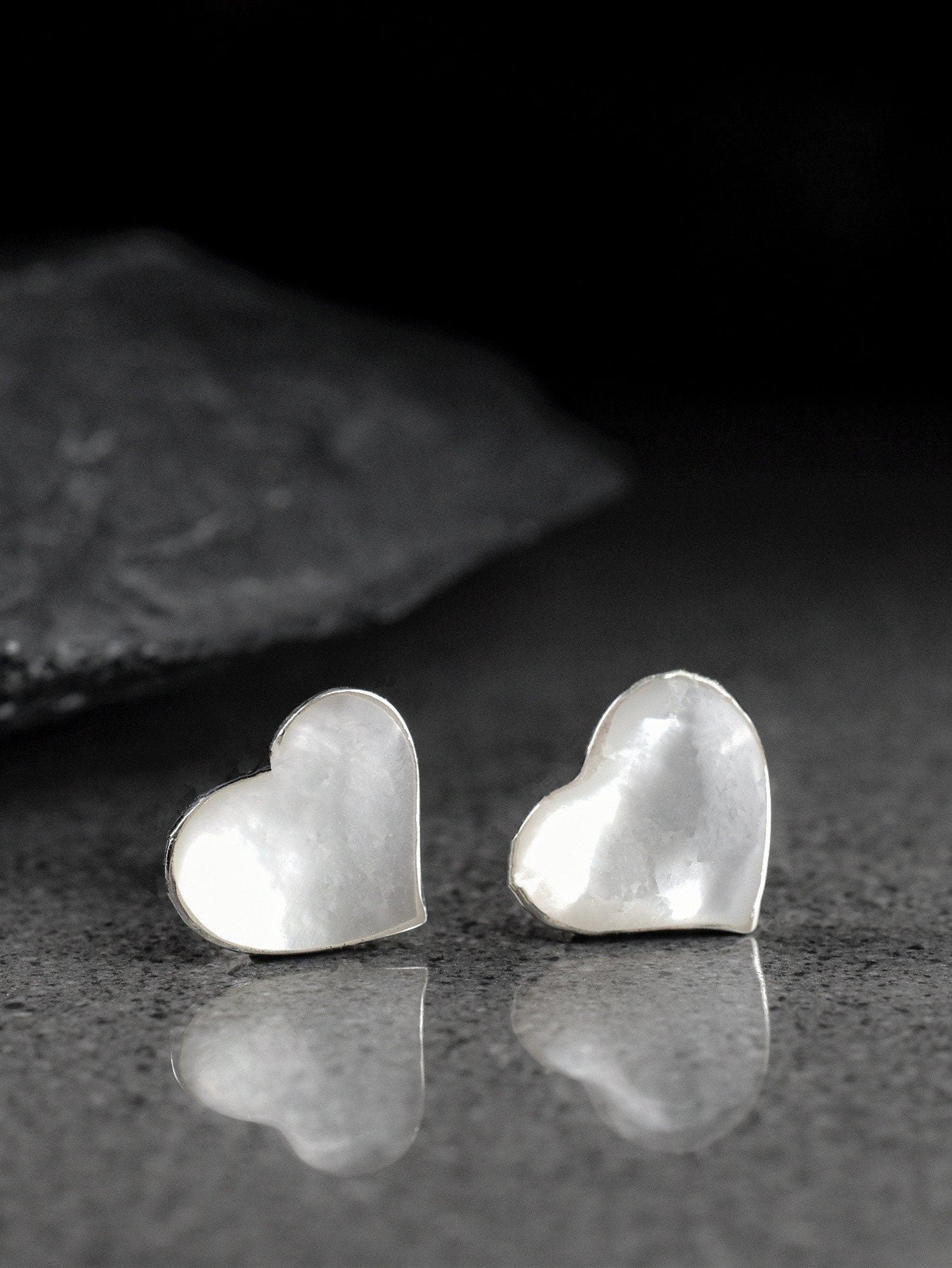 Heart-shaped mother of pearl earrings made of 925 sterling silver — 94