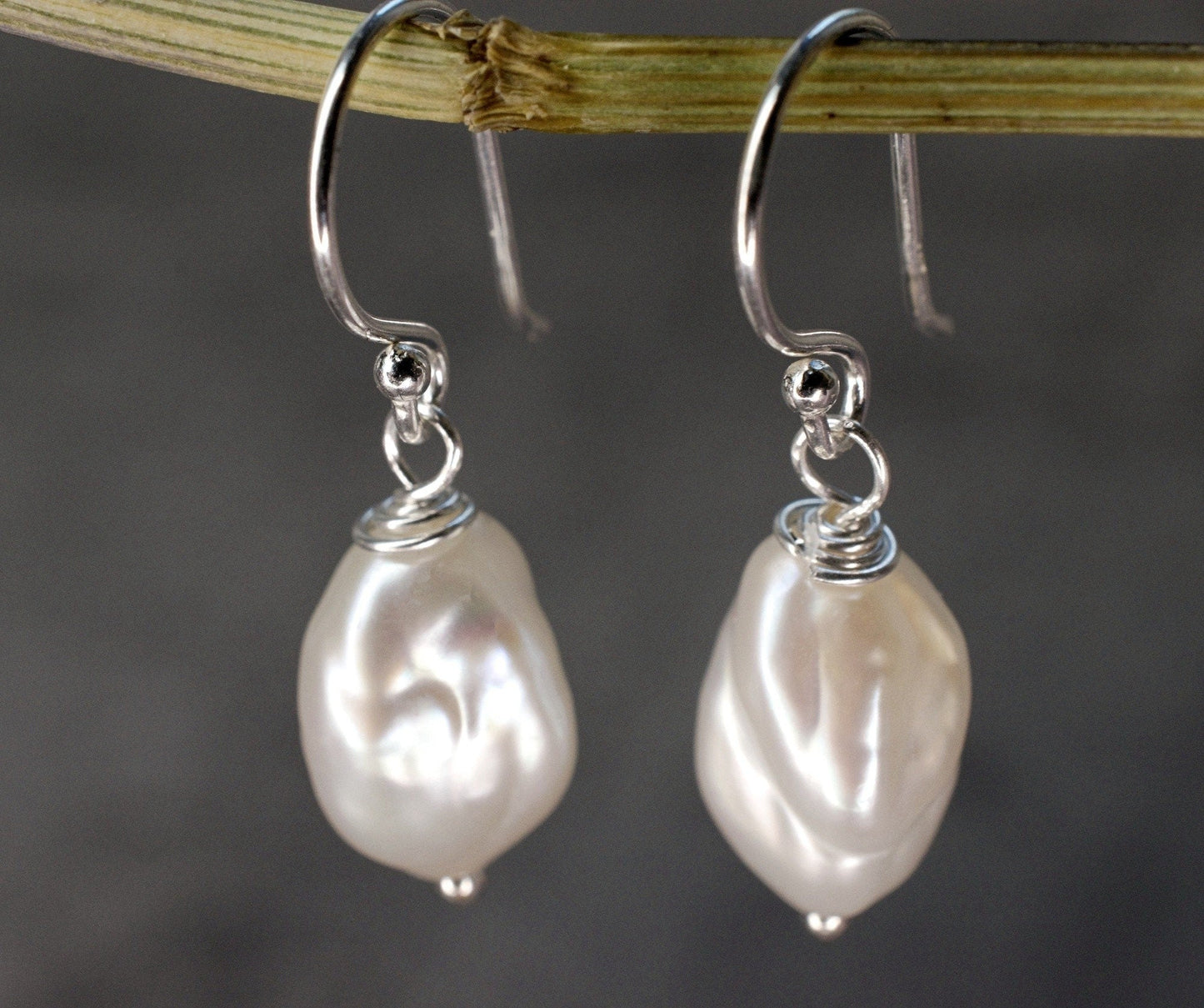 Baroque freshwater pearl earrings - beads drop earrings — 132