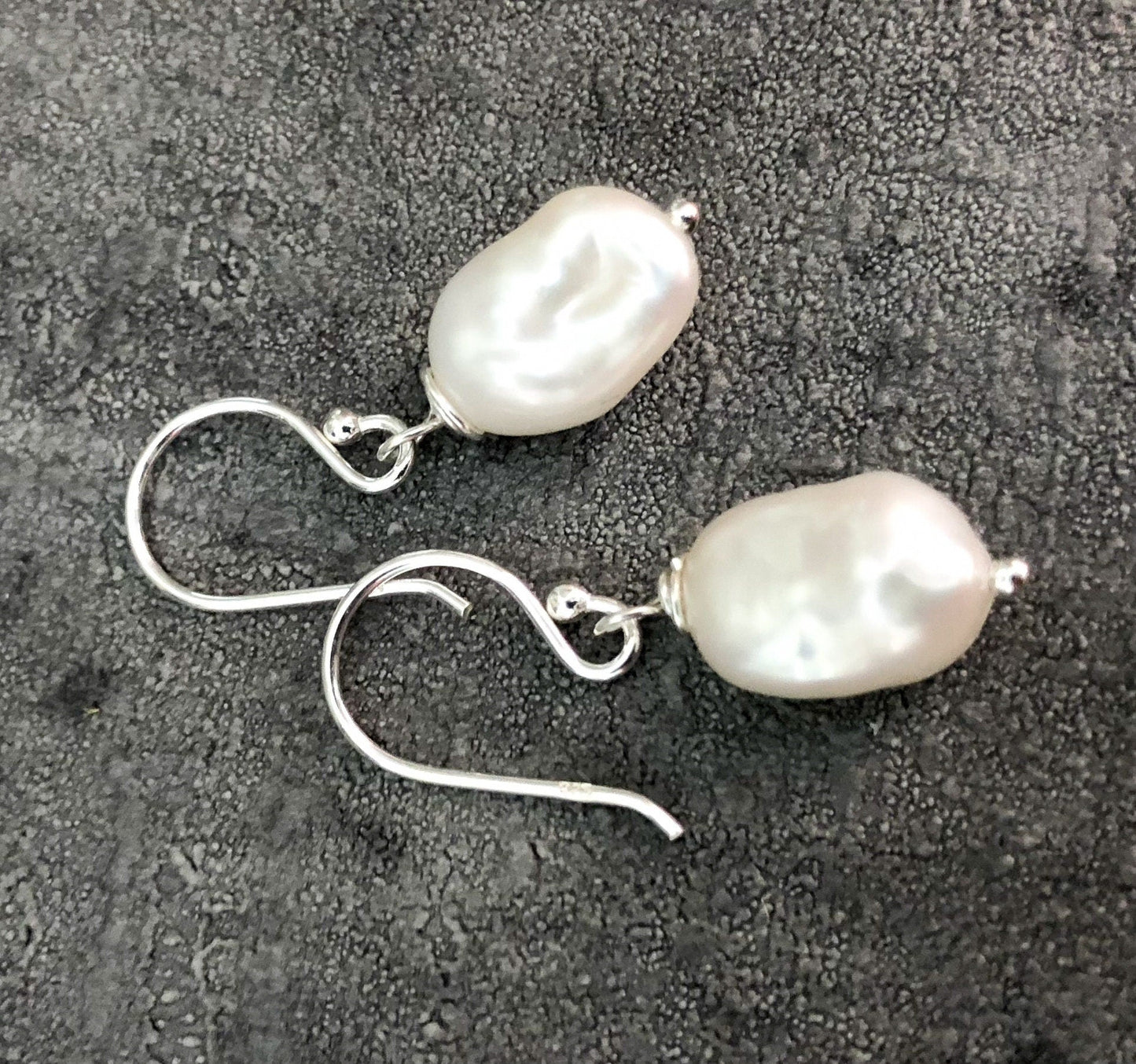 Baroque freshwater pearl earrings - beads drop earrings — 132