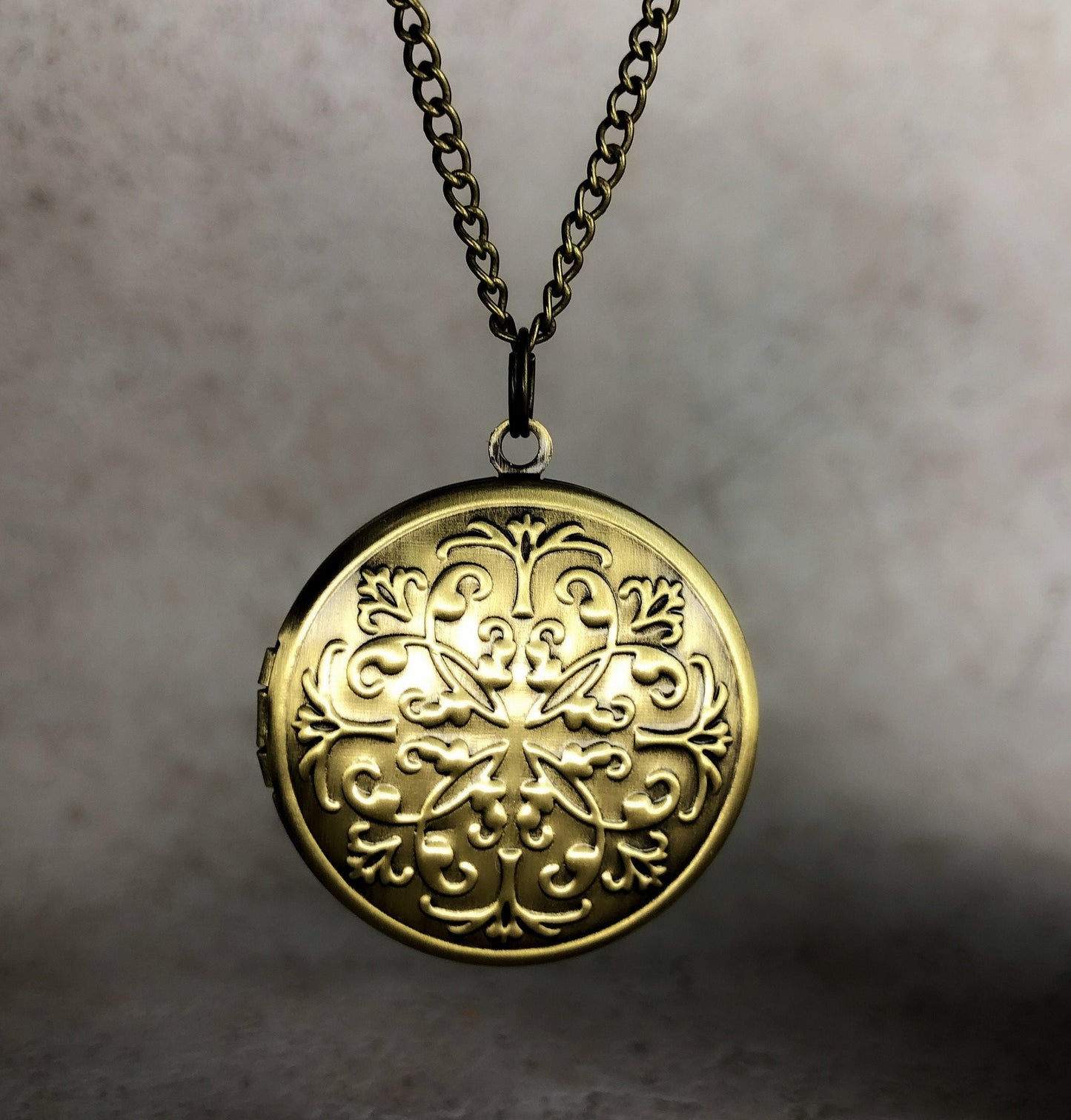 Photo medallion necklace with your photo Personalized oriental pendant