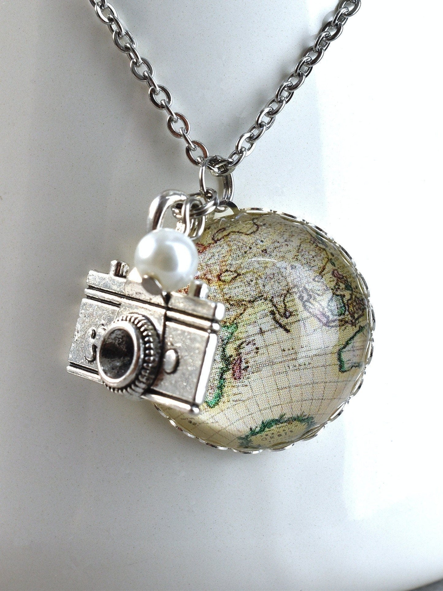 World Travel Wanderlust Globetrotter Hiker Chain - Wanderlust…