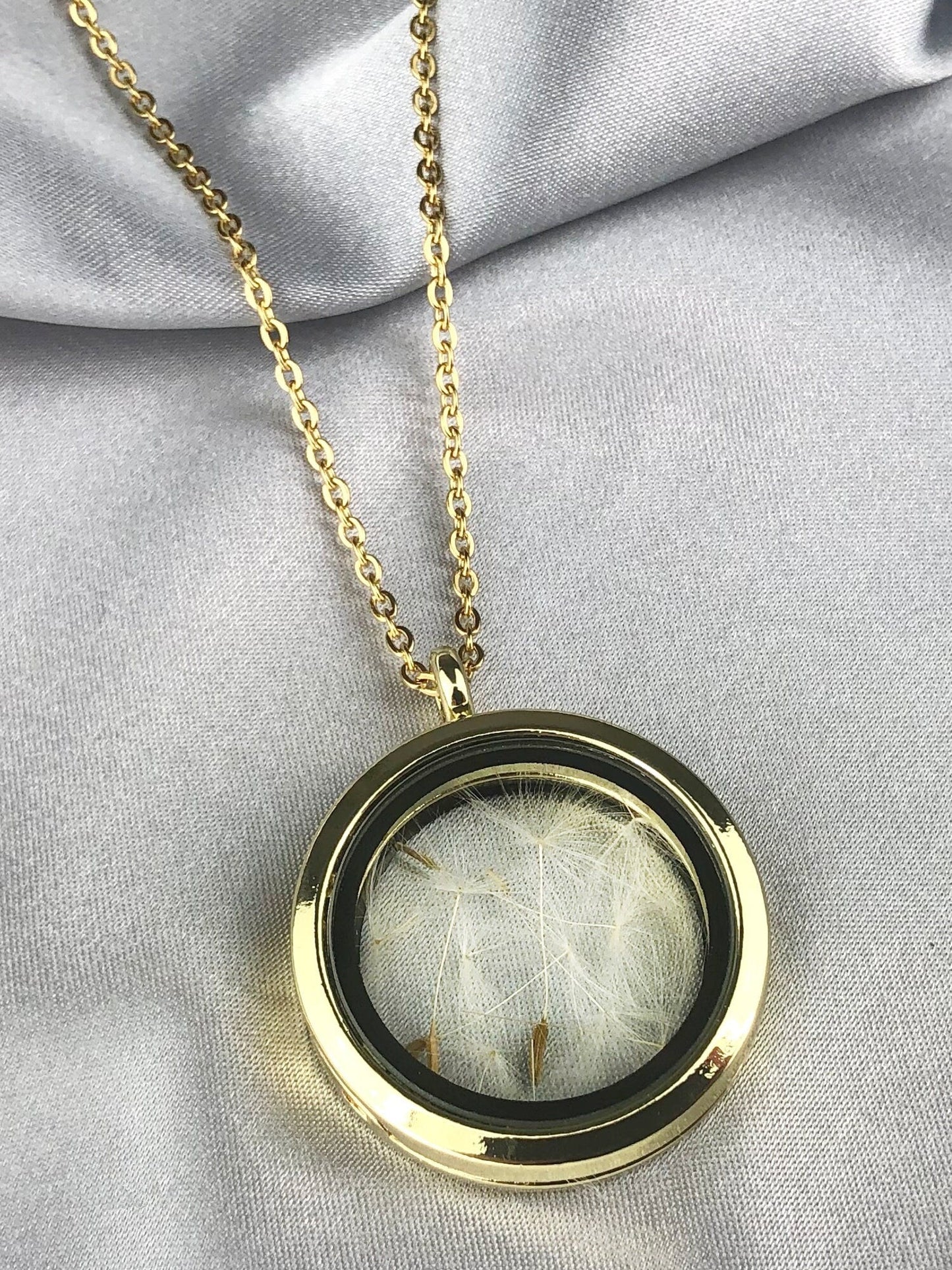 Pustflumen Seeds Glass Medallion Chain - Gold Gilded Terrarium…