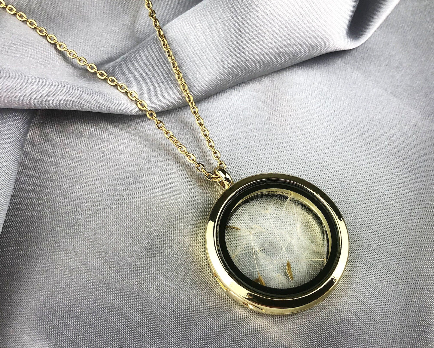 Pustflumen Seeds Glass Medallion Chain - Gold Gilded Terrarium…