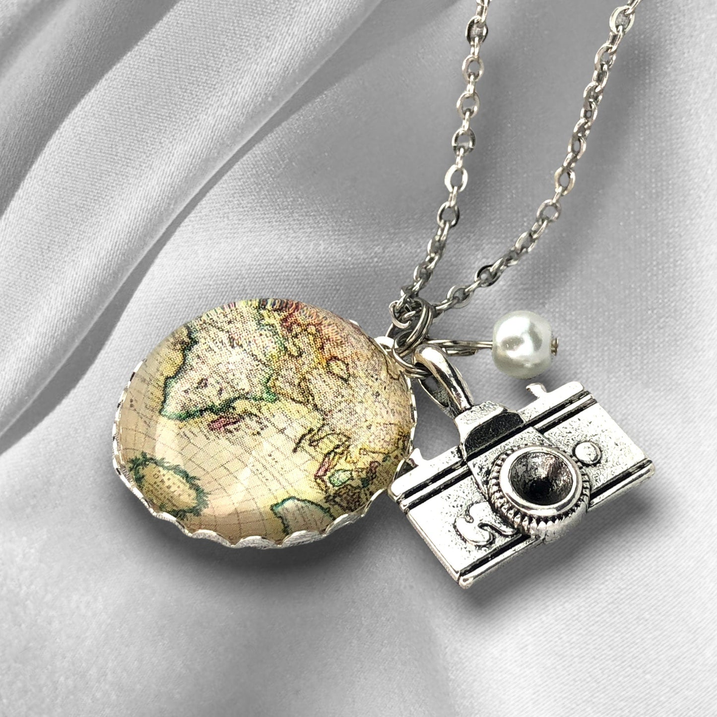 World Travel Wanderlust Globetrotter Hiker Chain - Wanderlust…