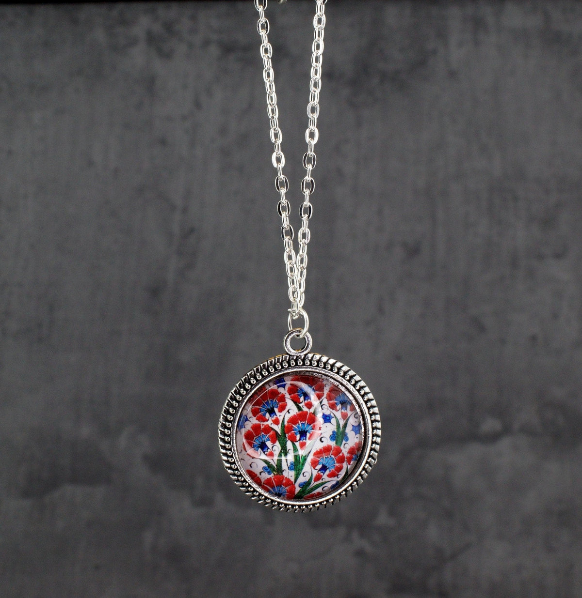 "Unique combination of retro and romance: Turkish Tile Necklace with Pendant - VIK-65