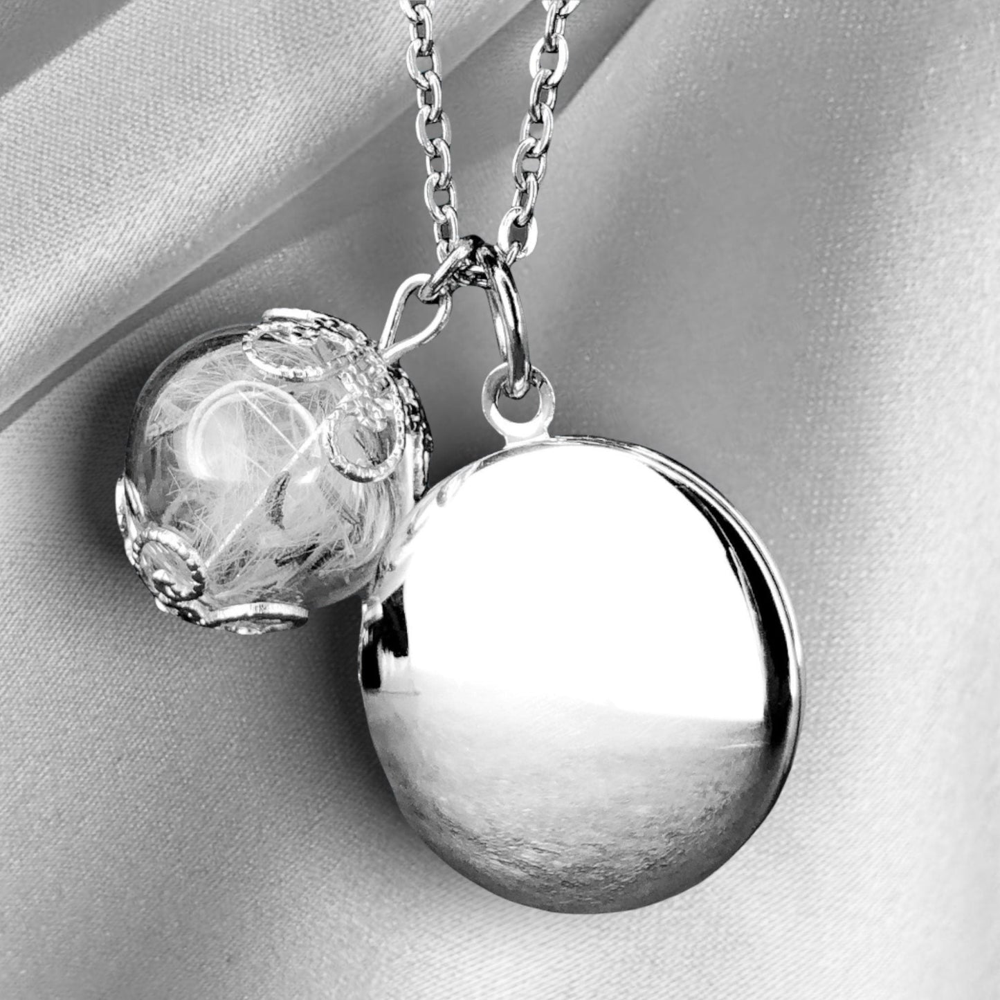 Customizable Dandelion Medallion Chain with Photoservice - Silver Plated