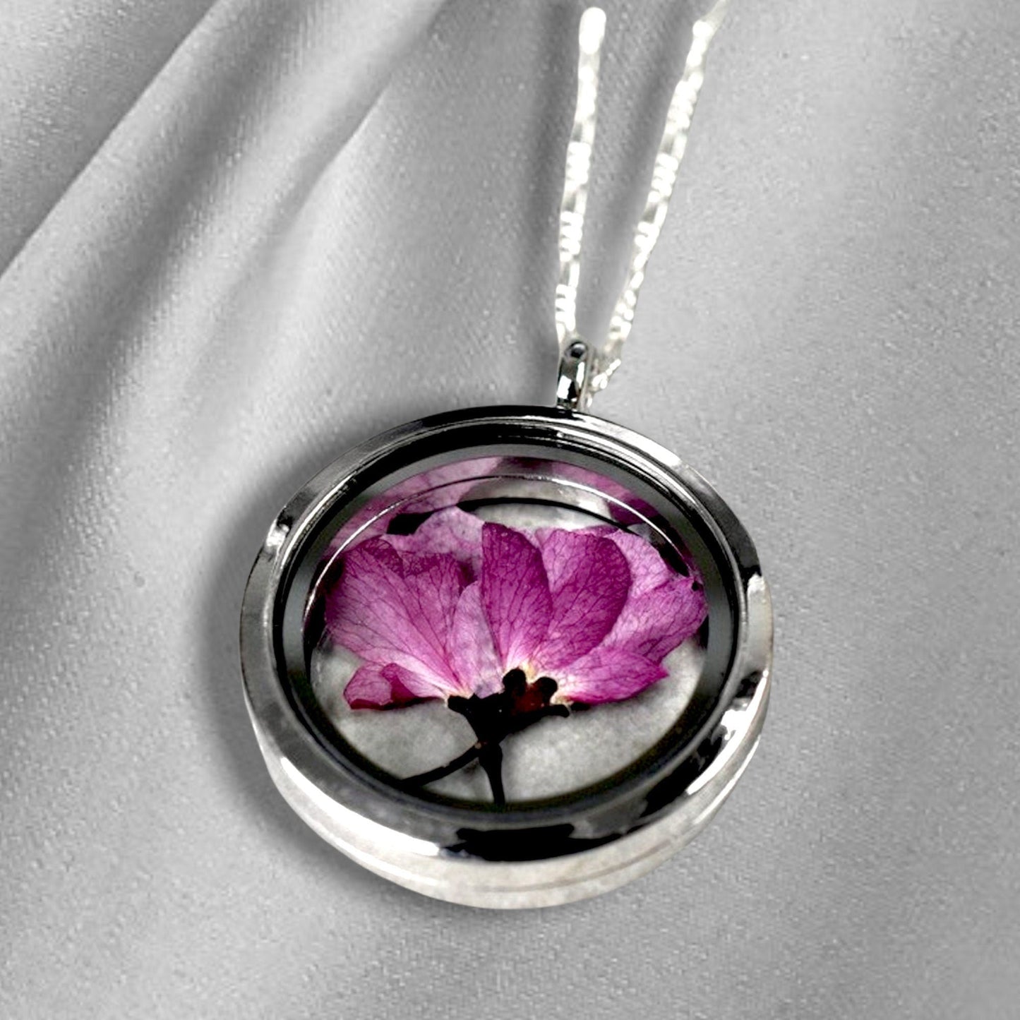 Japanese sakura medallion - 925 sterling silver chain Sakura cherry…