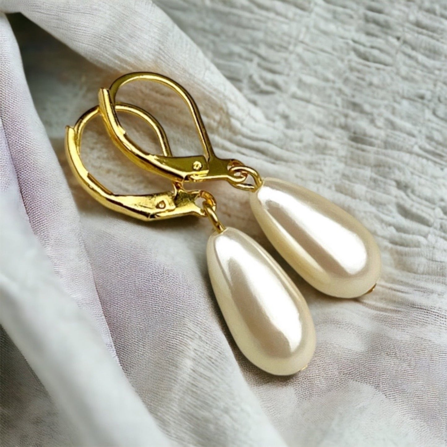 Genuine Vintage Japanese Teardrop Pearl Earrings