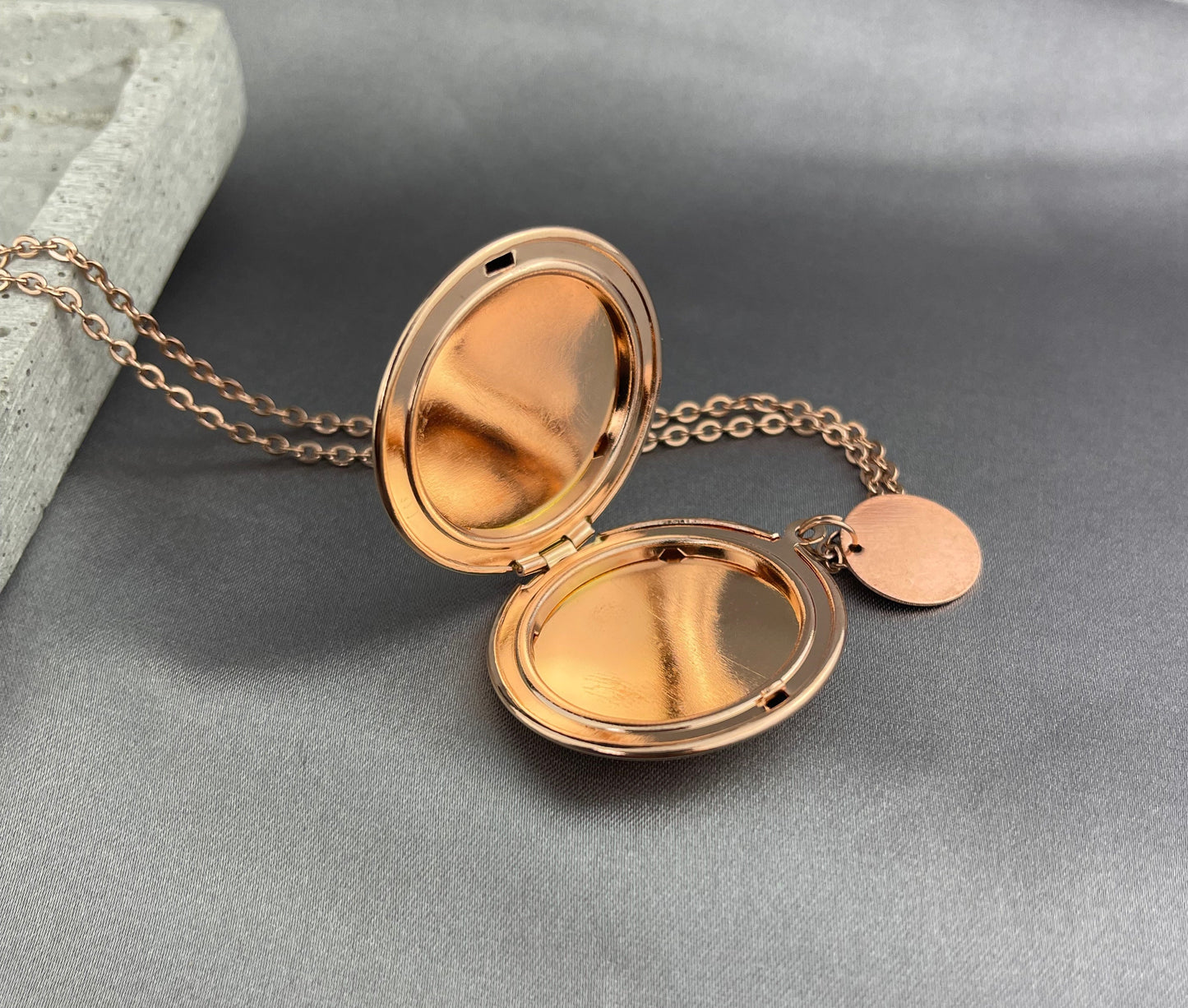 Personalized BIRTH FLOWER Photo Locket Necklace with Photo Service…
