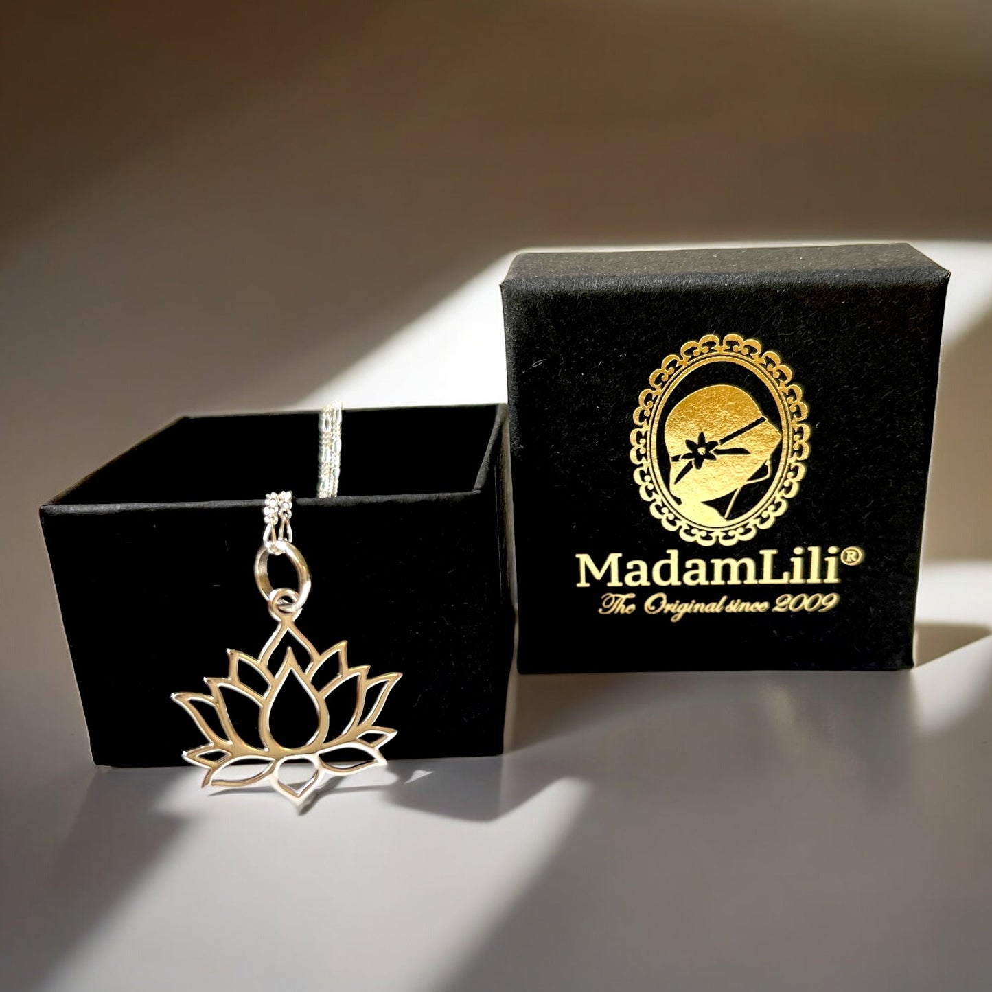 925 Sterling Silver Necklace with Lotus Pendant - Symbol of Purity…