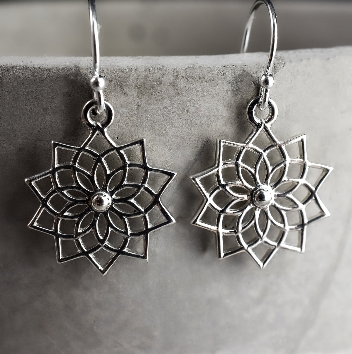 Enchanting Earrings Made of 925 Sterling Silver with Mandala Motif - High-Quality Jewelry Piece - OHR925-120
