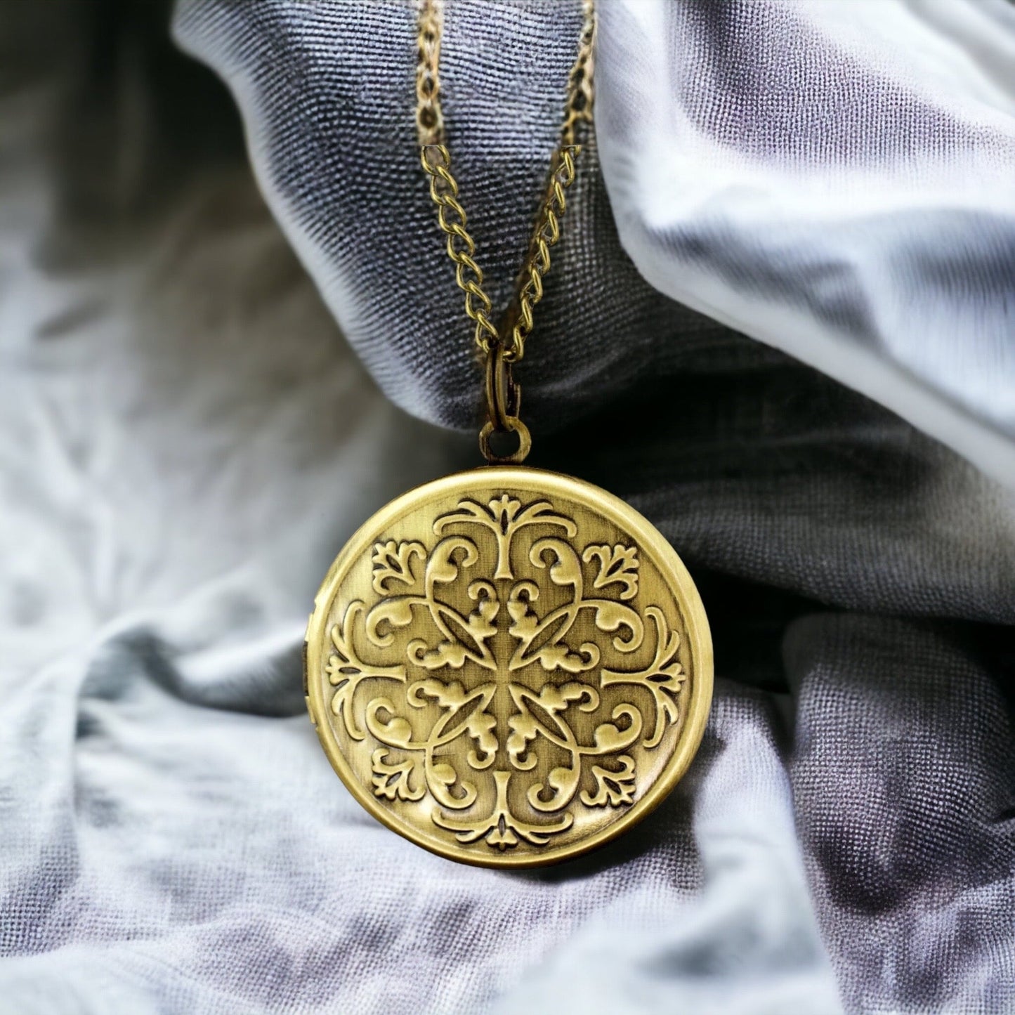 Photo medallion necklace with your photo Personalized oriental pendant