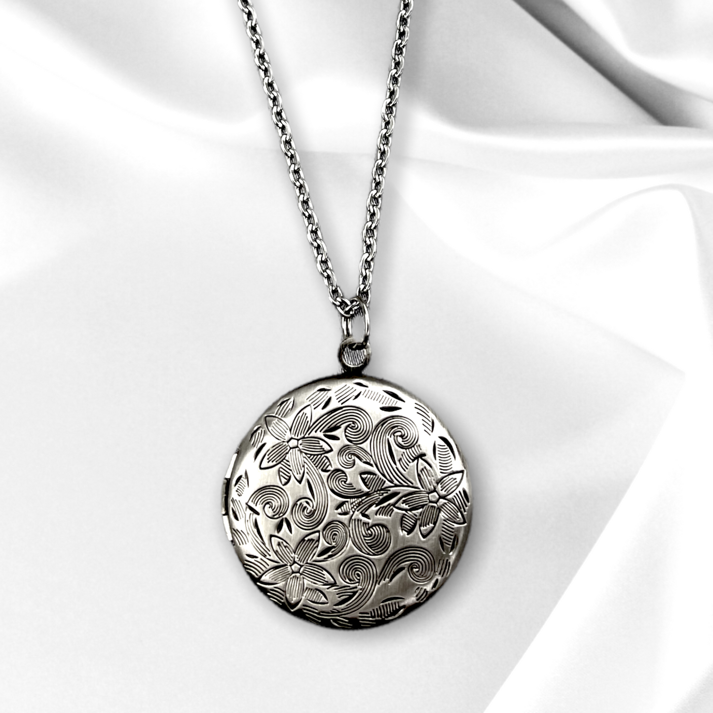 MARRAKESH III Antique Silver Photo Locket Necklace - Customizable…
