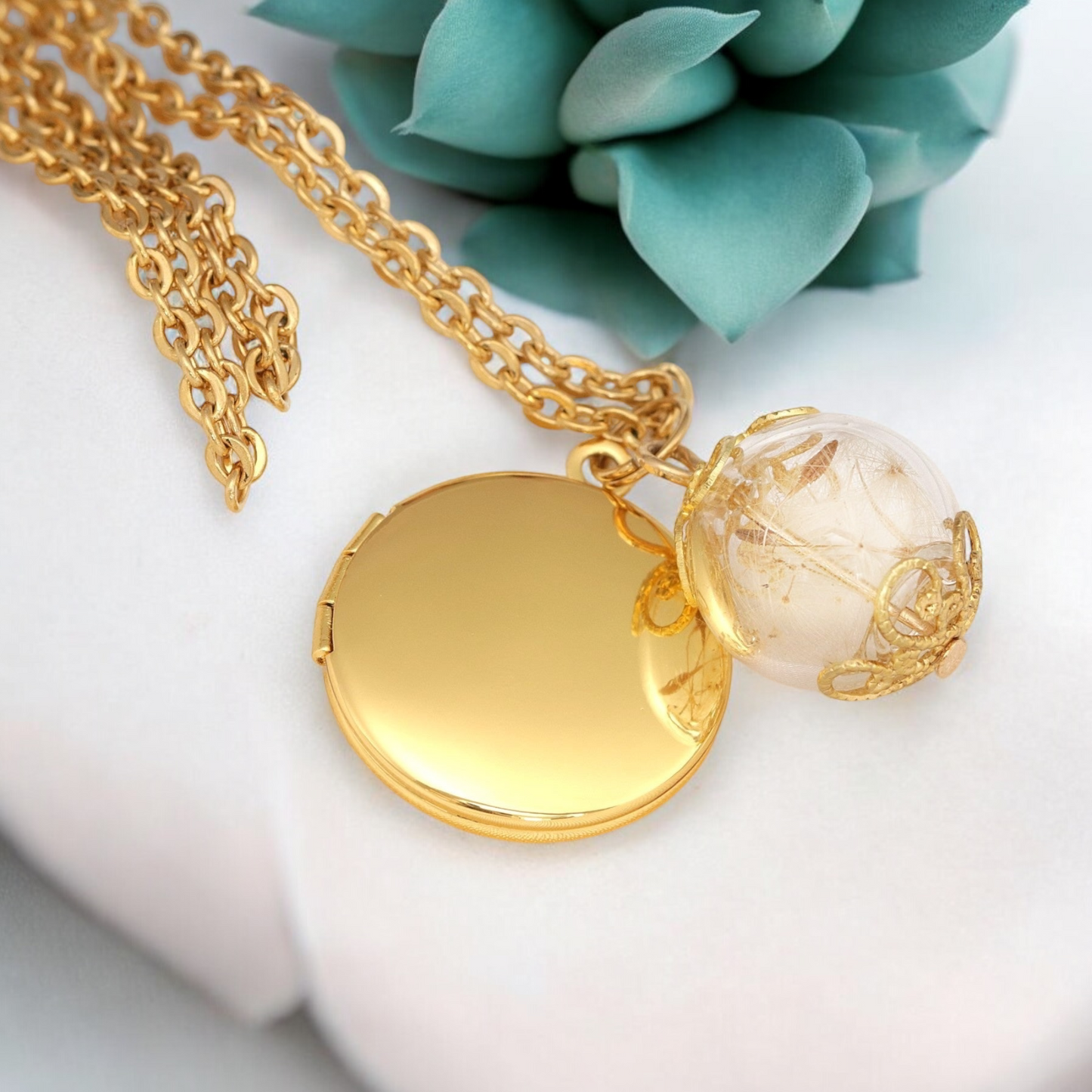 Customizable Dandelion Medaillon Chain with Photoservice - Gold Plated