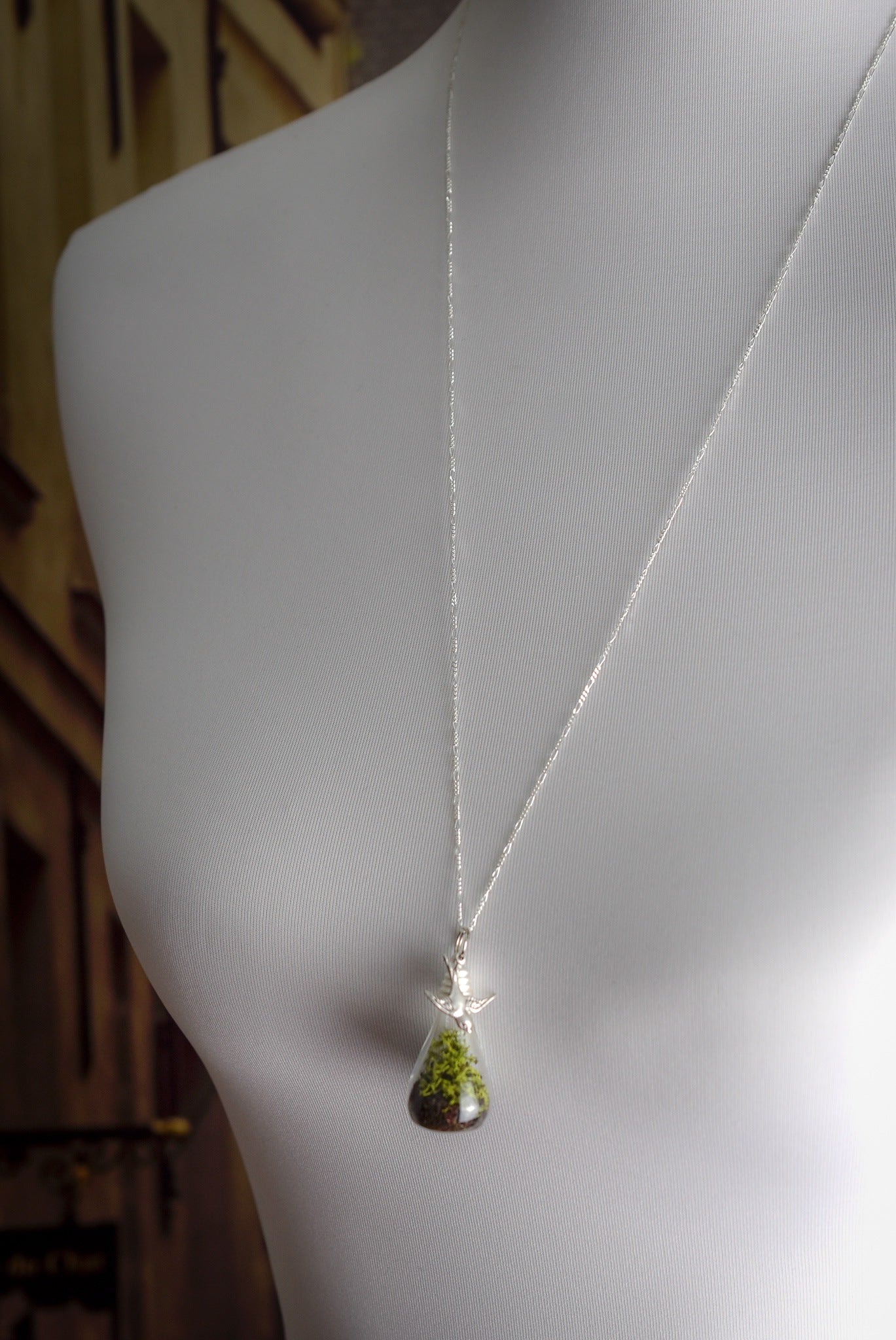 925 Genuine Moss + Earth Silver Chain with Swallow