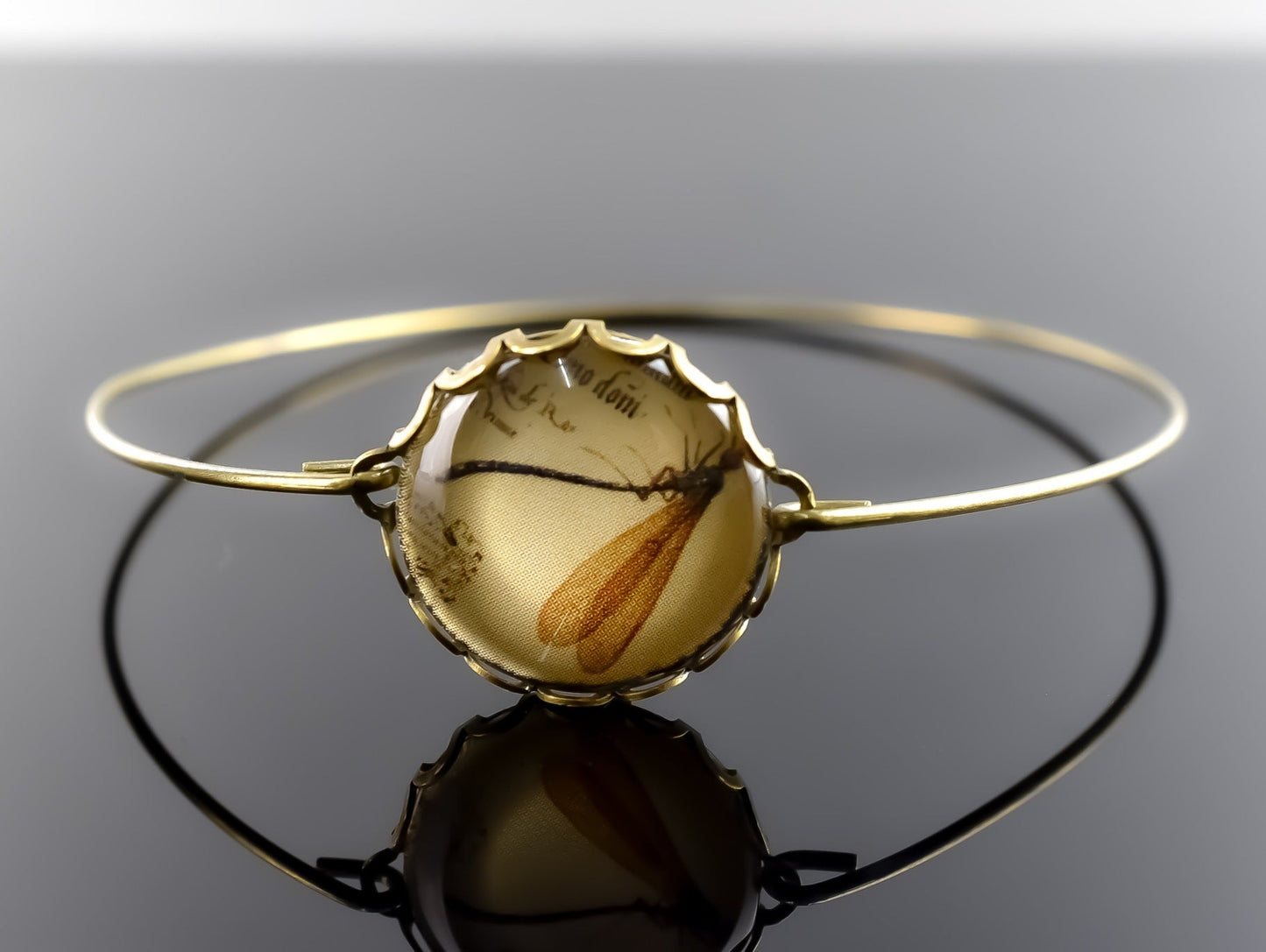 Bronze bangle natural researcher in vintage style