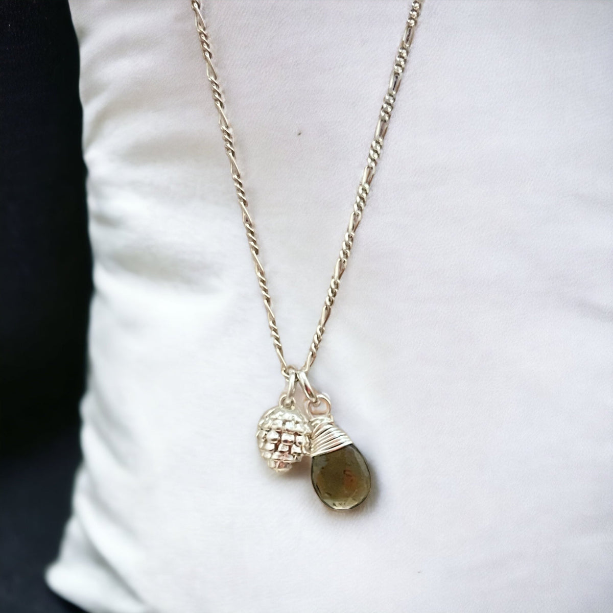 Unique Elegance: 925 Sterling Silver Necklace with Moldavite Teardrop and Silver-Plated Pinecone – Limited Edition for Collectors! K925-102