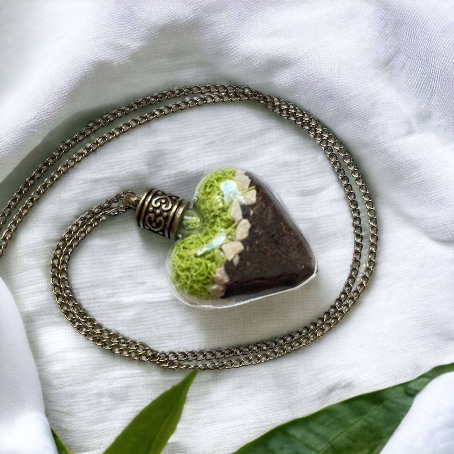 Vintage Terrarium Necklace with Moss, Pebbles, and Soil - Unique…