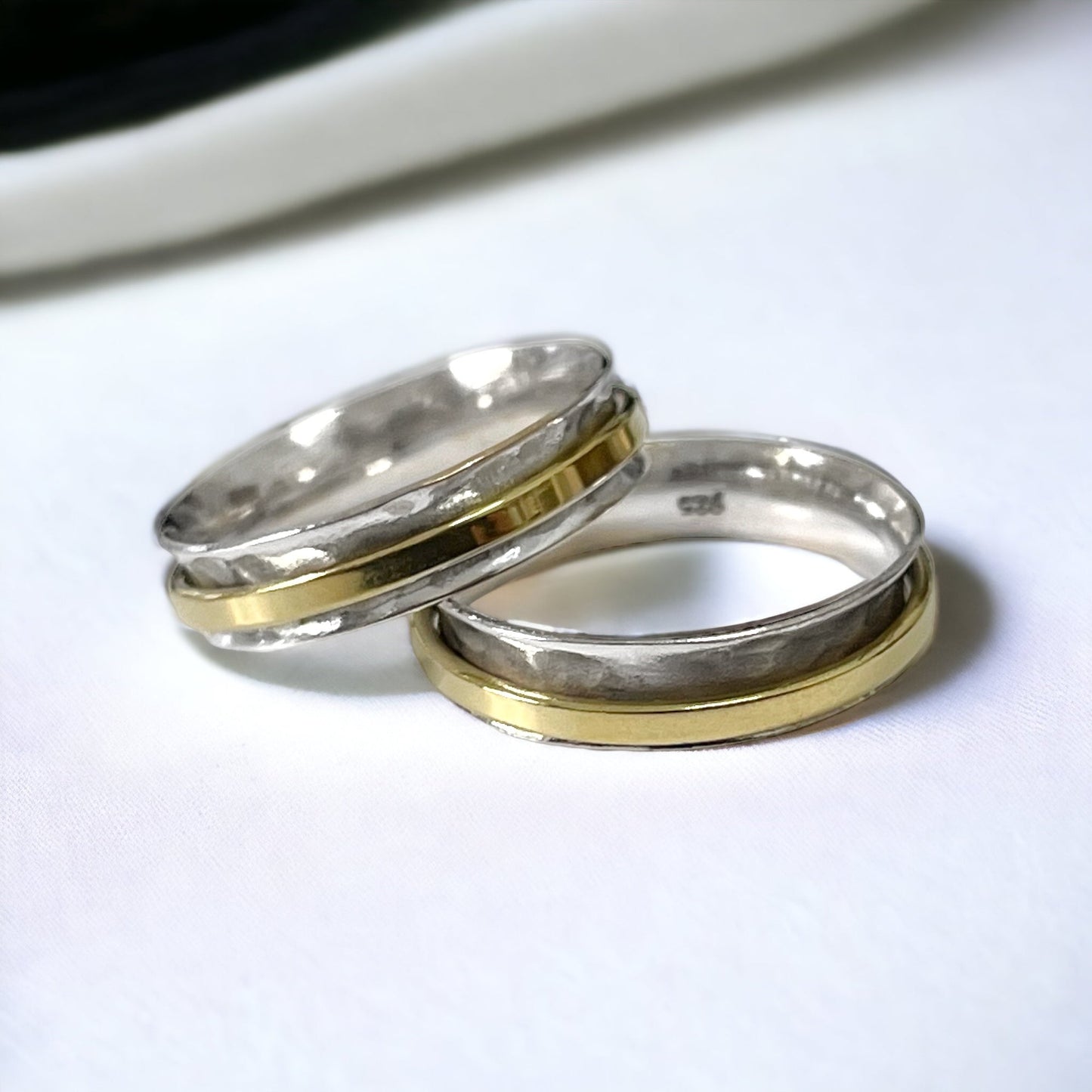 Sweeping Massive Bandring of 925 Sterling Silver