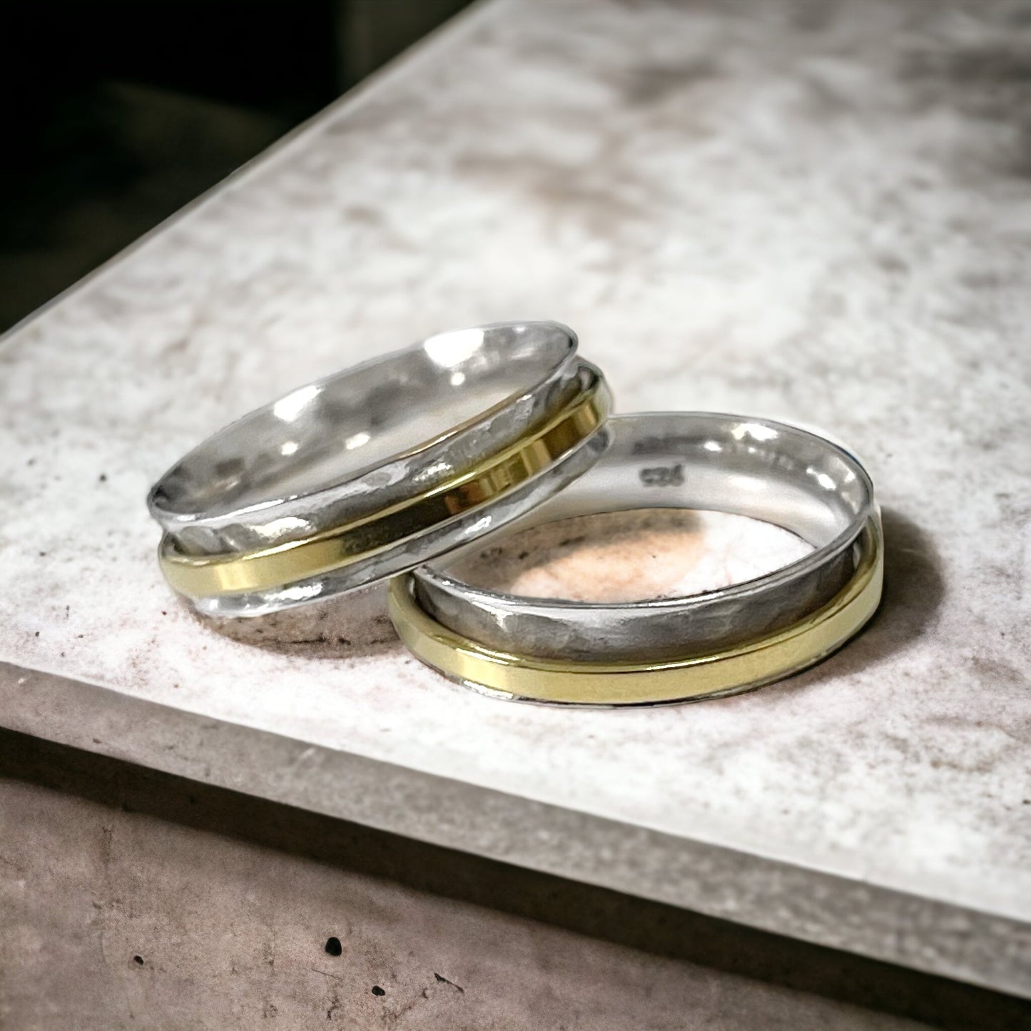 Sweeping Massive Bandring of 925 Sterling Silver
