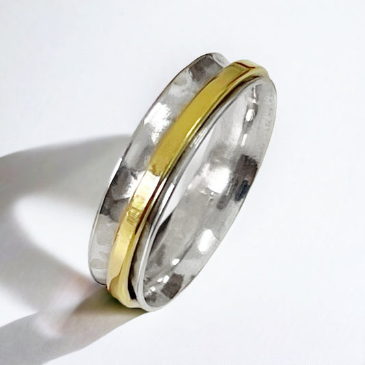 Sweeping Massive Bandring of 925 Sterling Silver