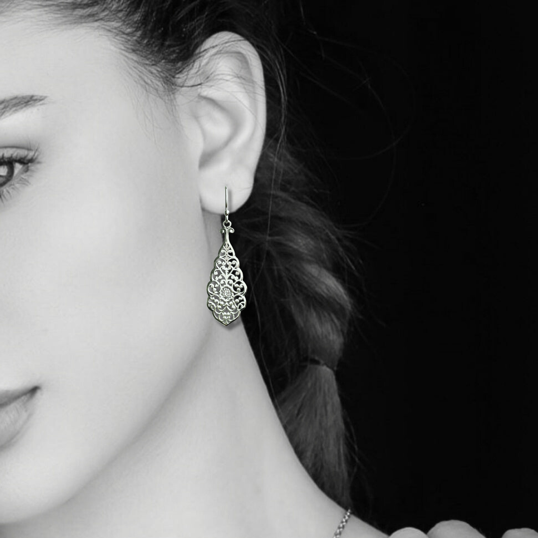 Starlight of the Orient – Filigree Earrings in 925 Sterling Silver