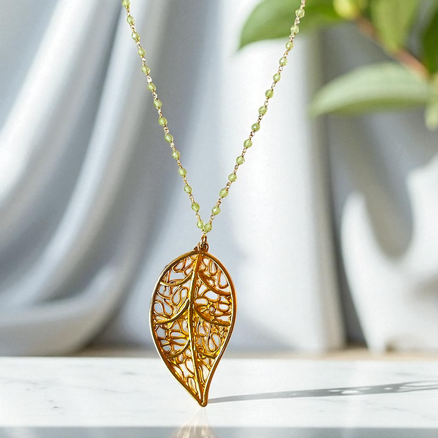 Gemstone necklace SPRING LEAF with Peridot - VIK
