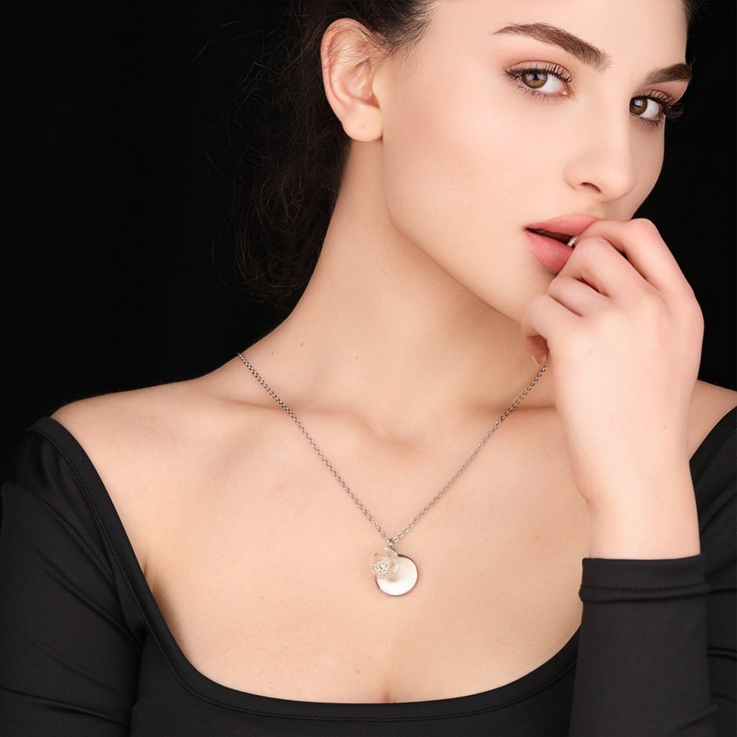 Puste flower medallion chain incl. Photoservice in old silver