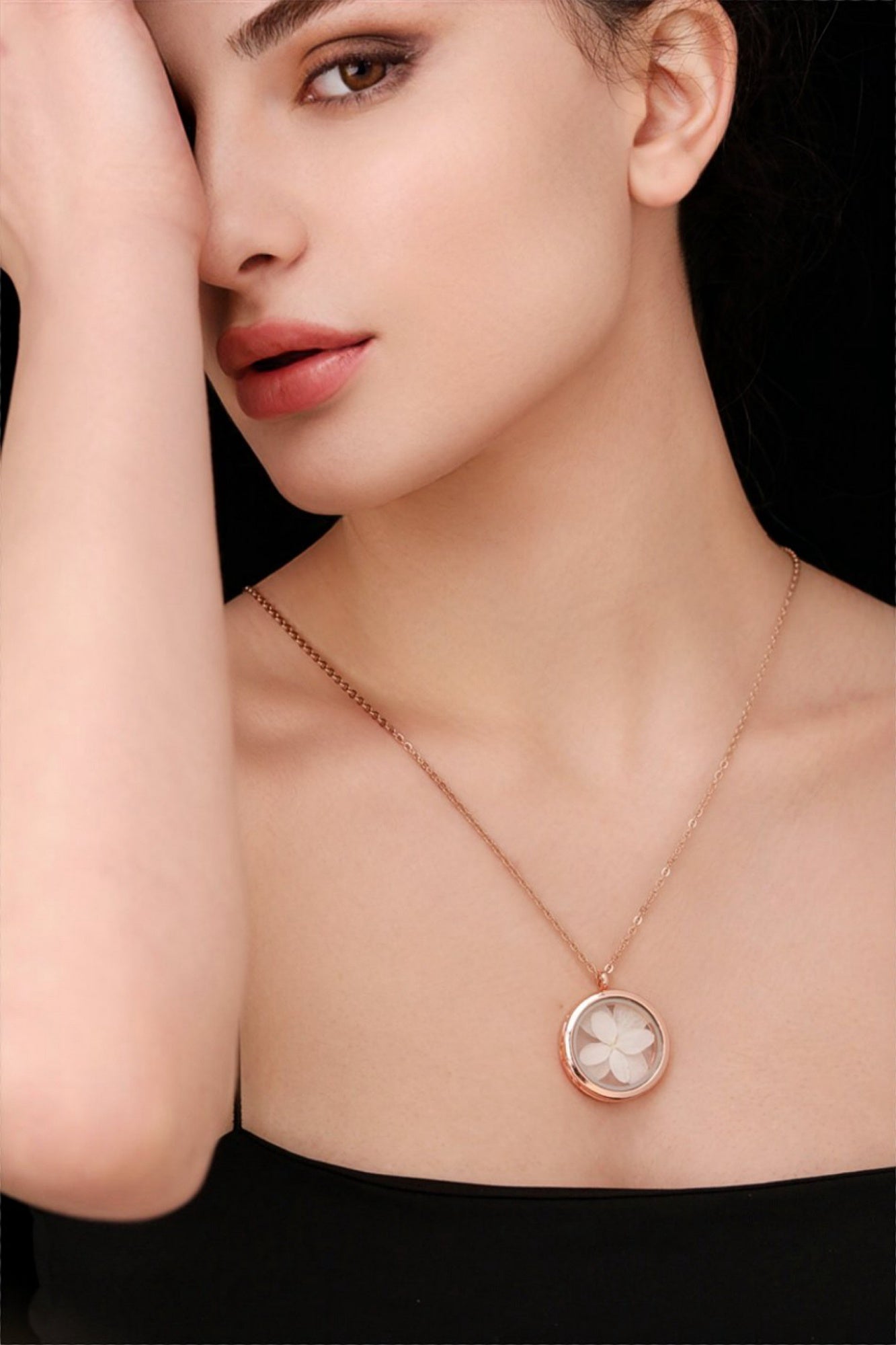 925 Sterling Rosegold Gilded White Hydrangea Blossom Chain