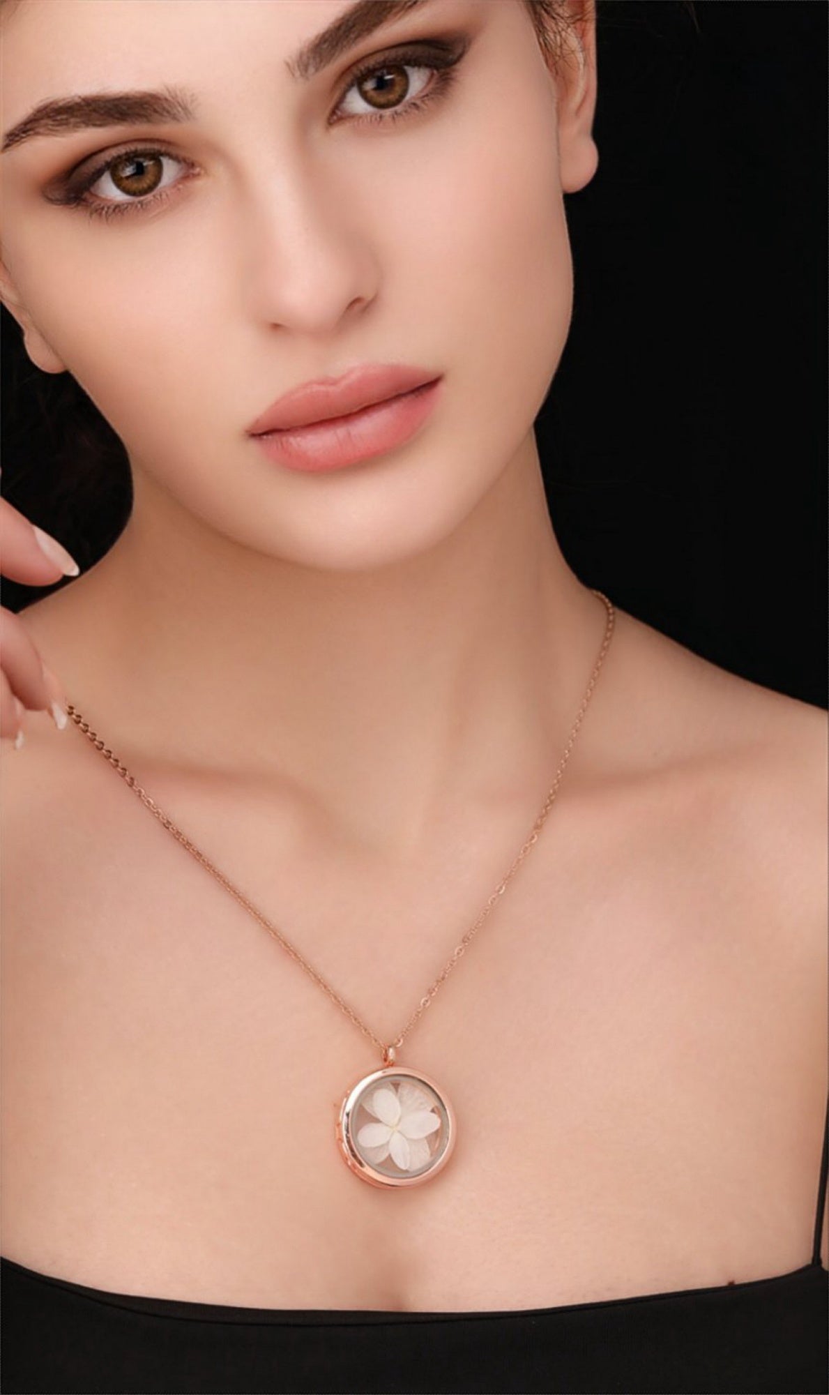 925 Sterling Rosegold Gilded White Hydrangea Blossom Chain