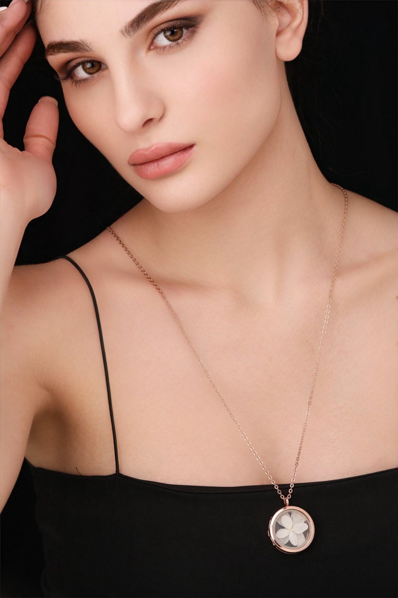 925 Sterling Rosegold Gilded White Hydrangea Blossom Chain